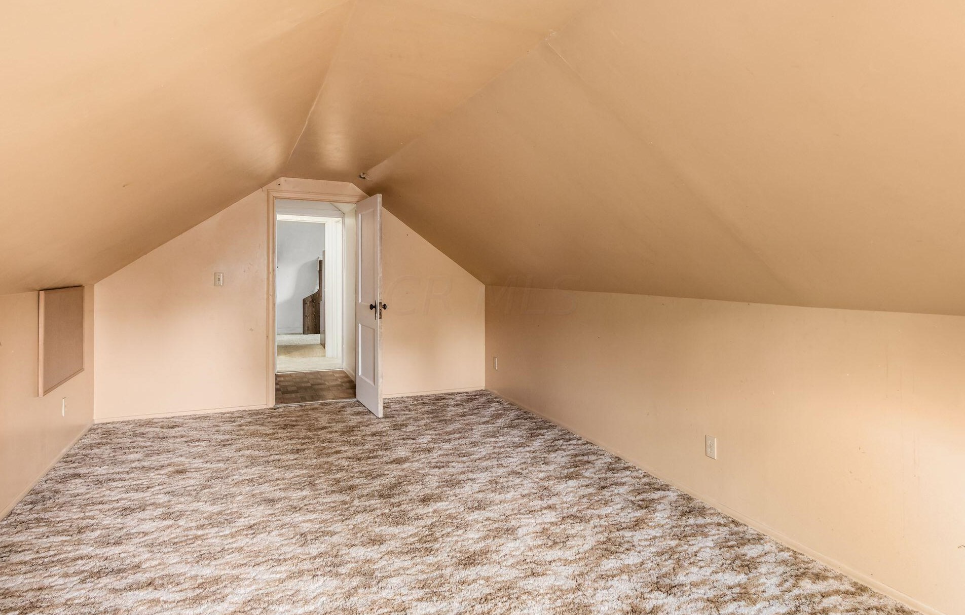 282 Remington Rd, Columbus OH 43209-2459 exterior