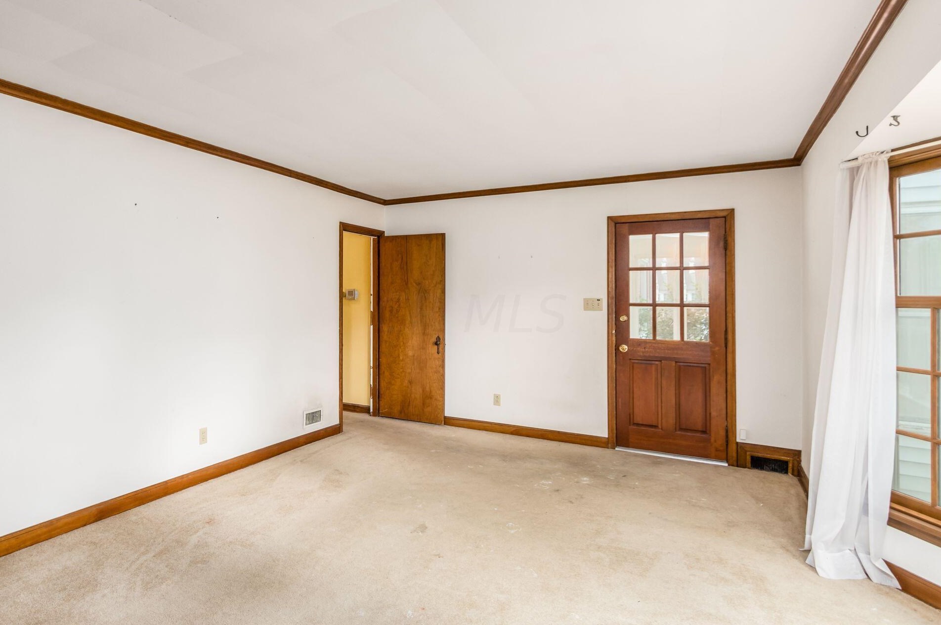 282 Remington Rd, Columbus OH 43209-2459 exterior