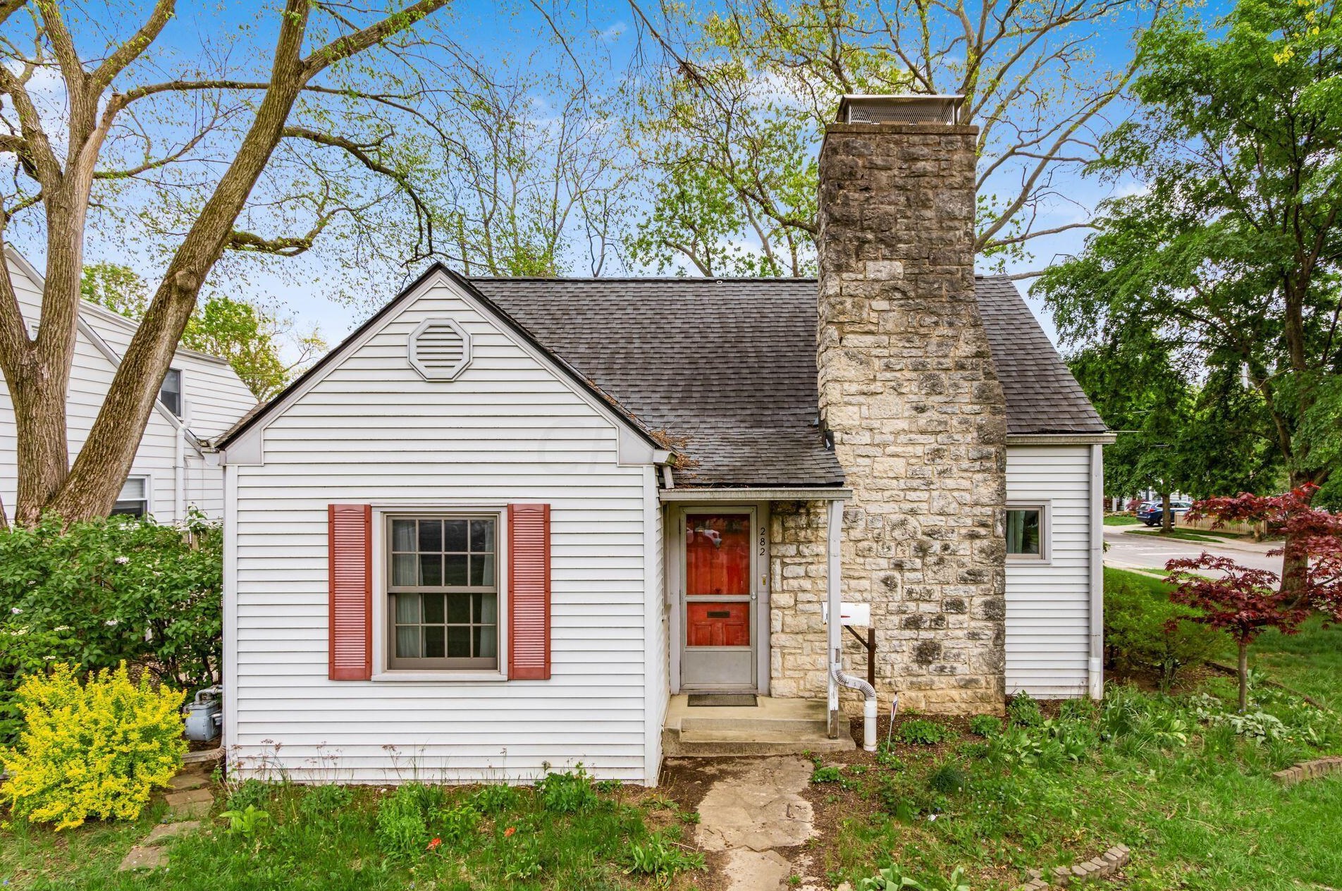 282 Remington Rd, Columbus, OH 43209-1158