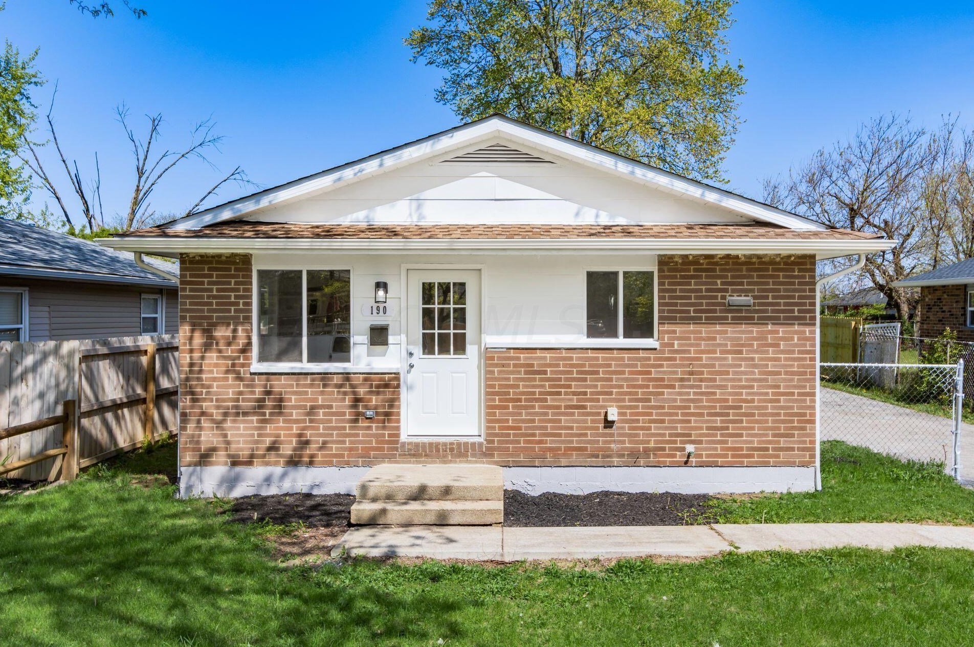 190 Tishman St, Columbus, OH 43228-1436