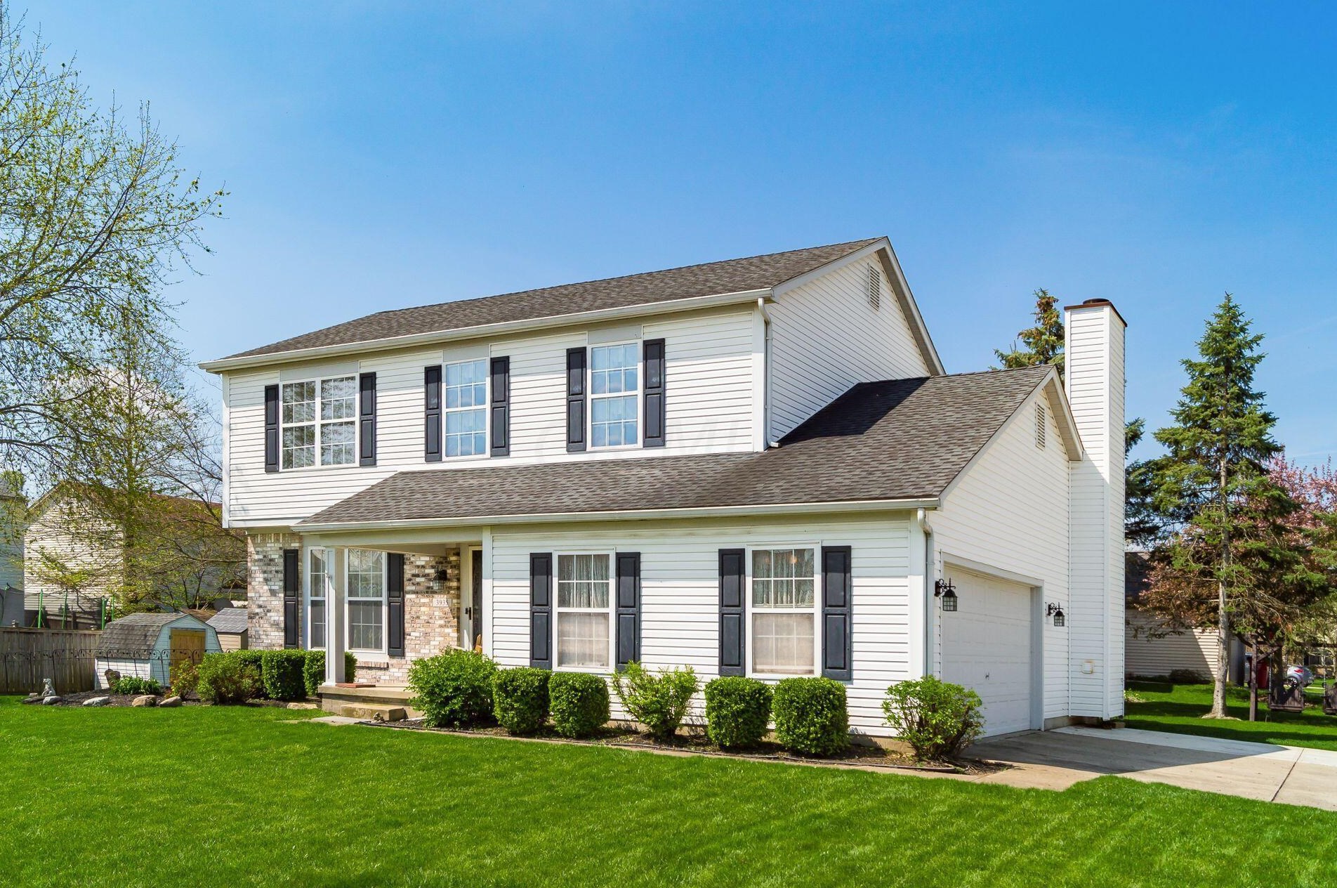 3935 Larchmere Dr, Darbydale, OH 43123