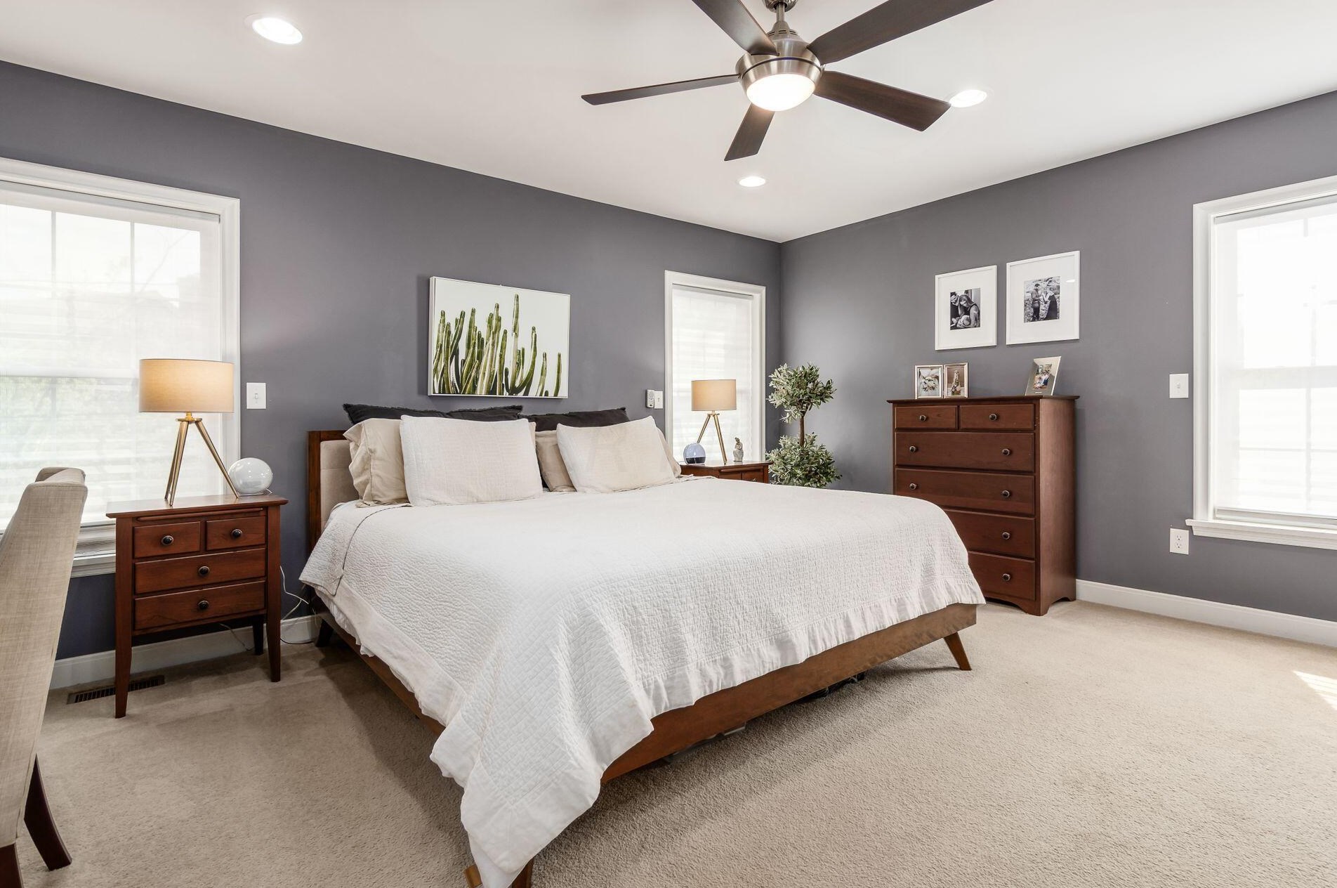 1667 Barrington Rd, Columbus OH 43221-3825 exterior