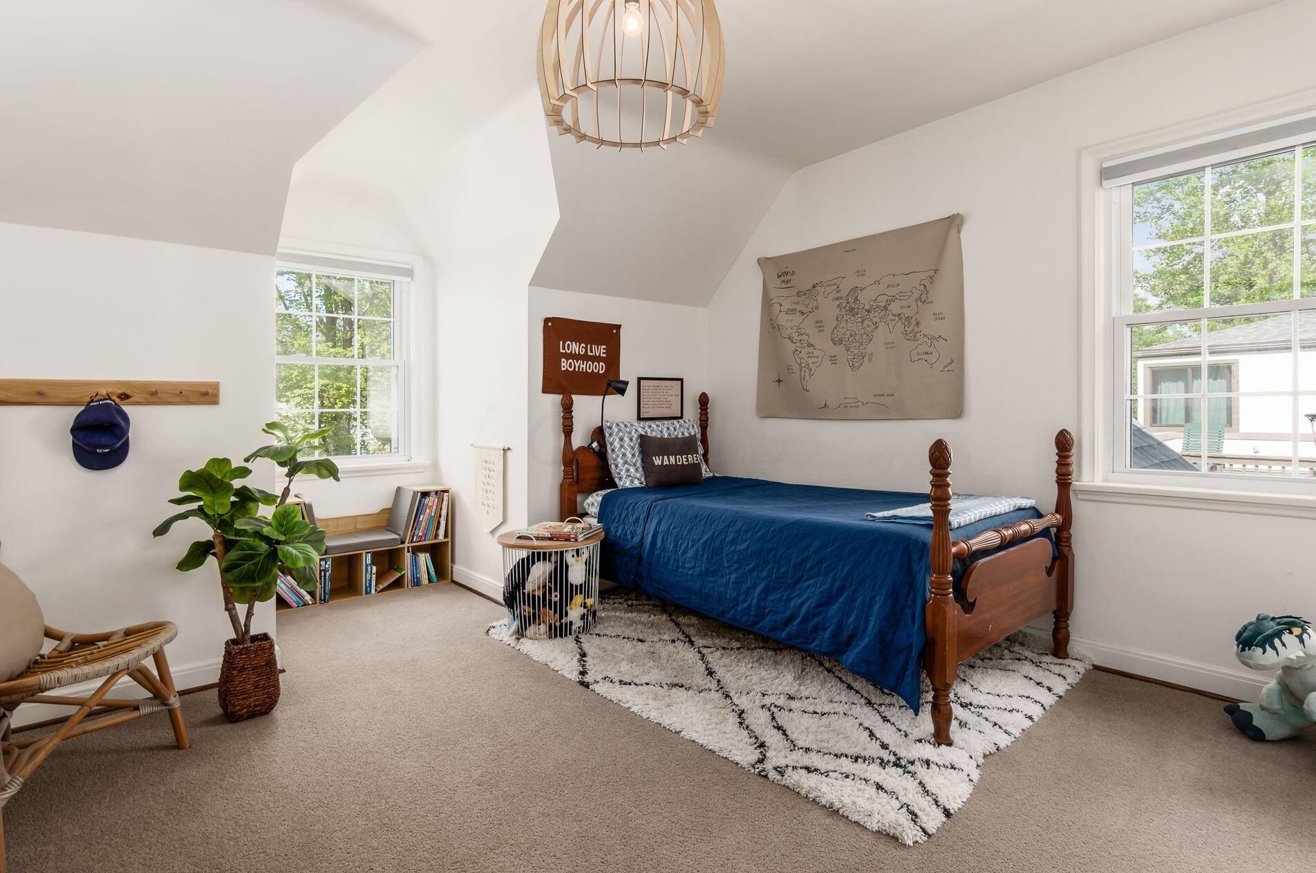 1667 Barrington Rd, Columbus OH 43221-3825 exterior