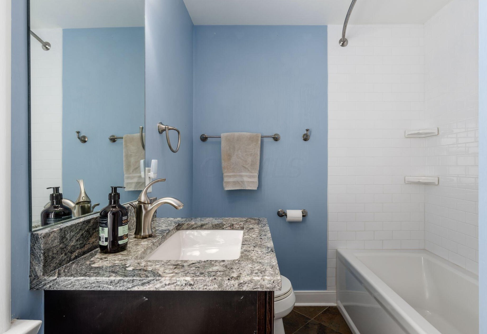 1667 Barrington Rd, Columbus OH 43221-3825 exterior