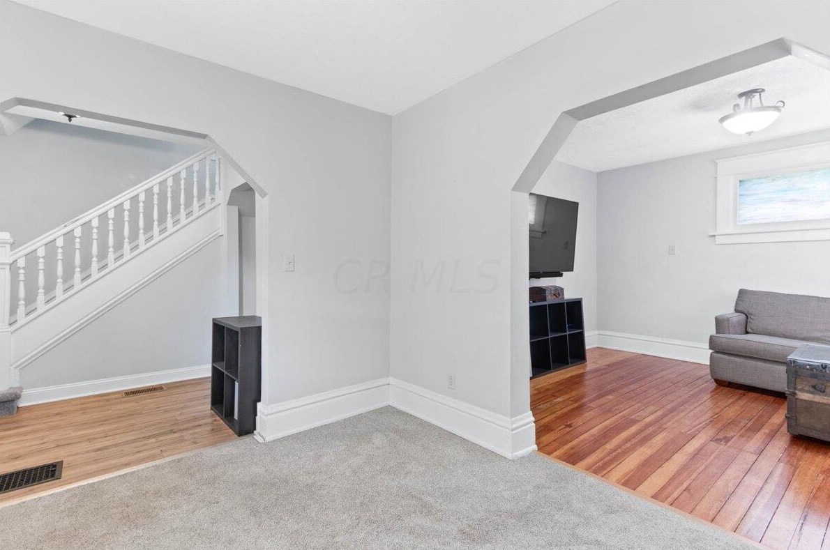 254 Innis Ave, Columbus OH 43207-2131 exterior