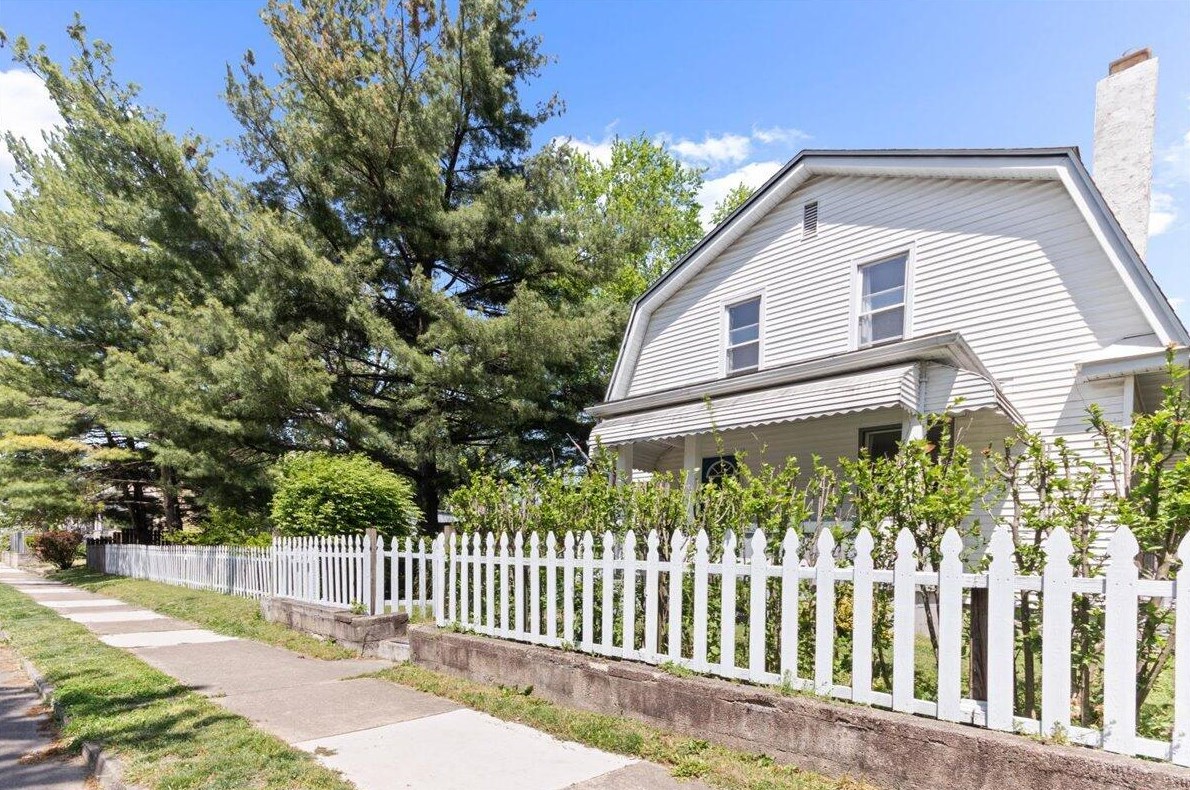 254 Innis Ave, Columbus, OH 43207-1952