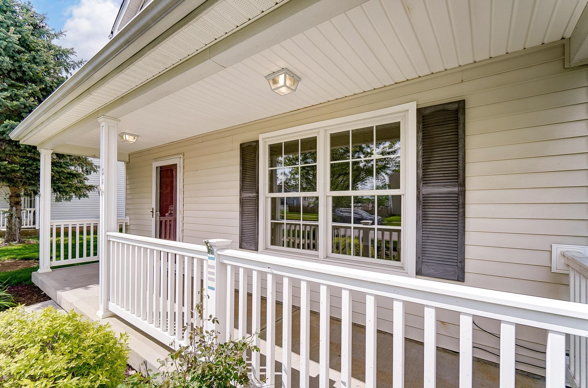 28 Bloomfield Hills Dr, Ashville, OH 43103