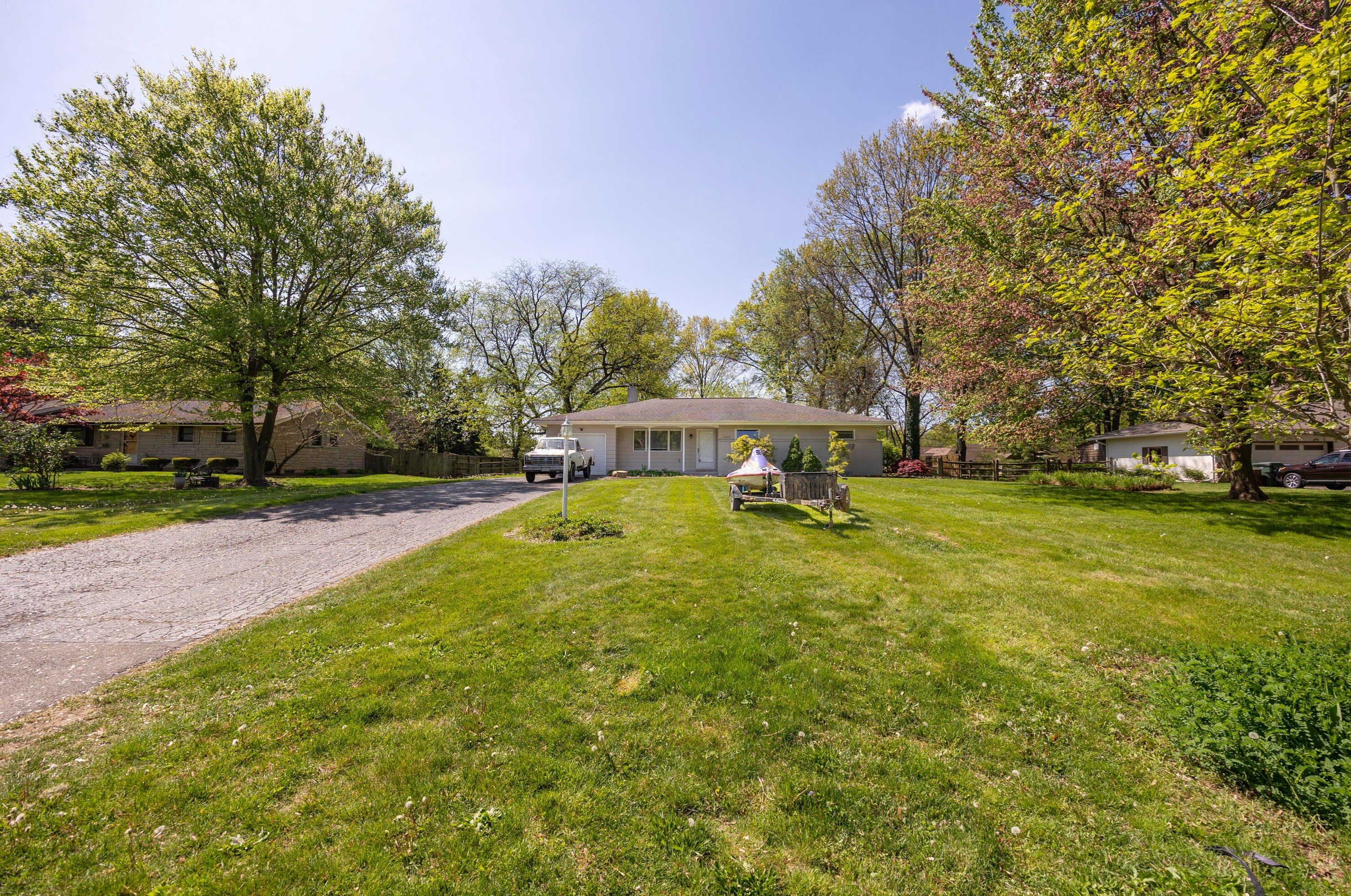3499 Skyline Dr, Columbus, OH 43235-2738