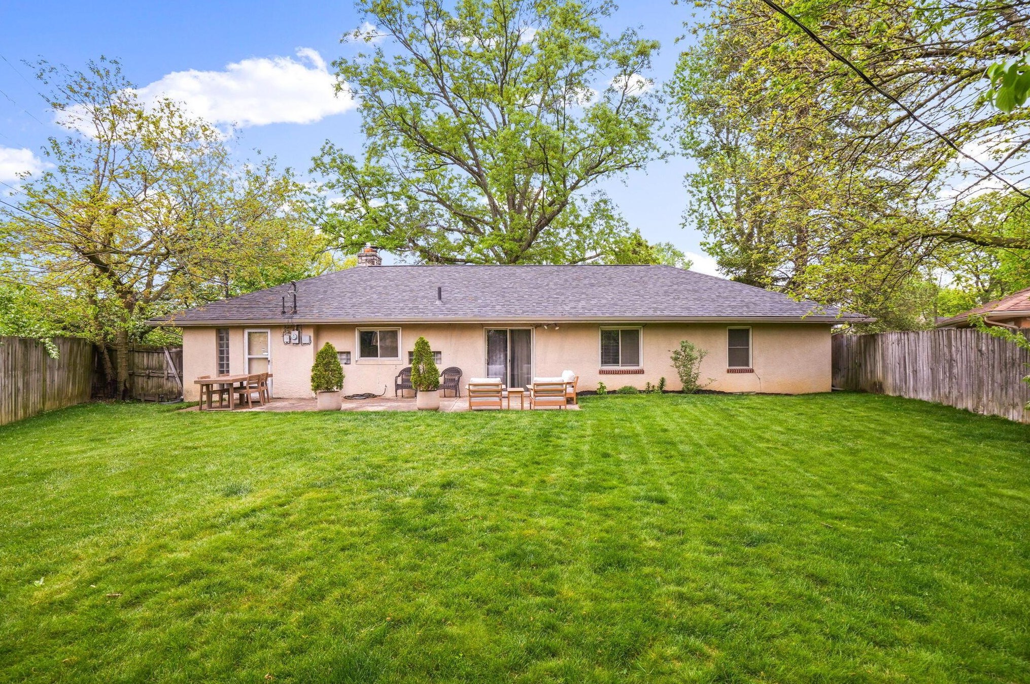 40 Harding Rd, Columbus OH  43209-1522 exterior