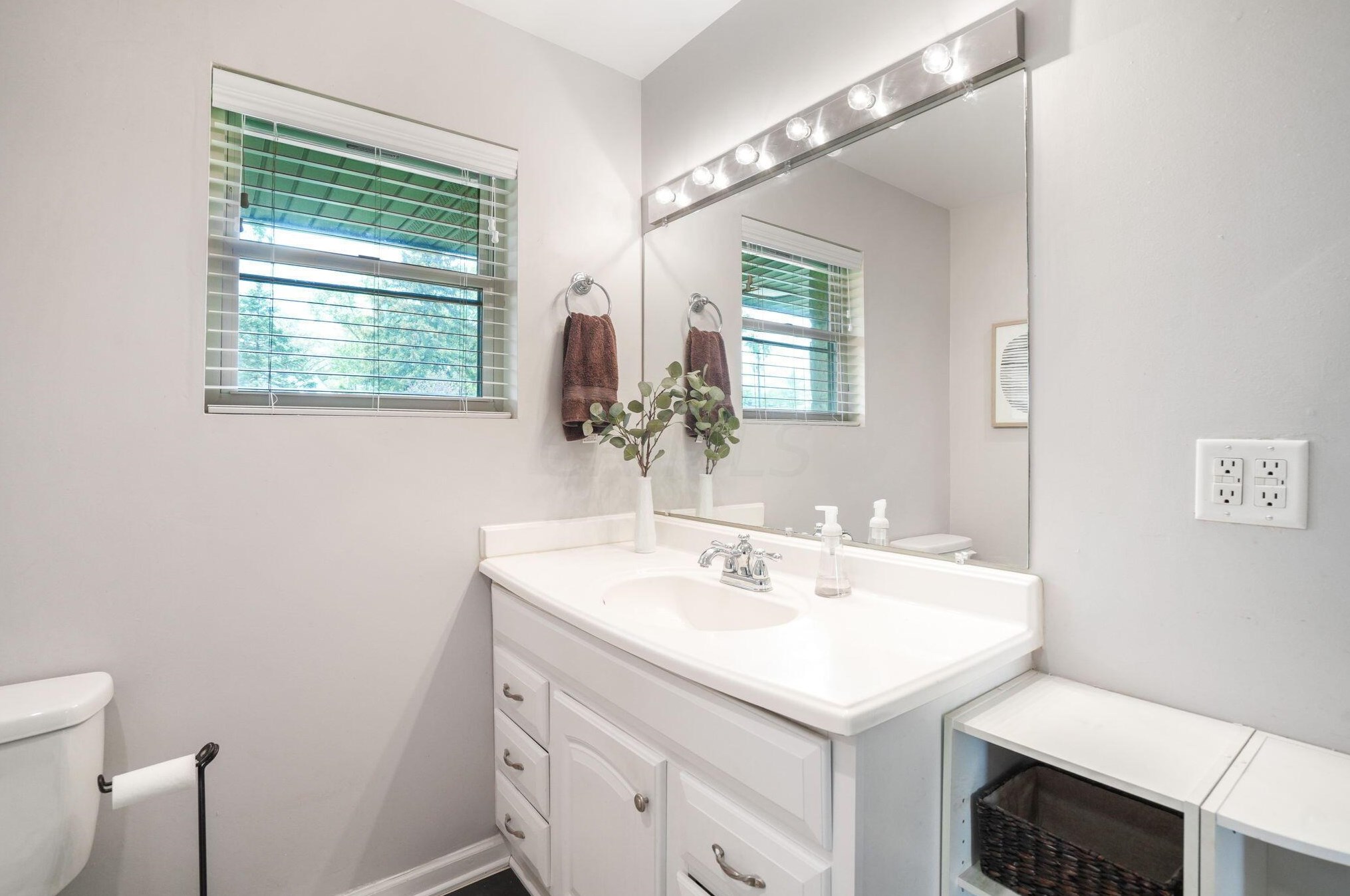 40 Harding Rd, Columbus OH  43209-1522 exterior