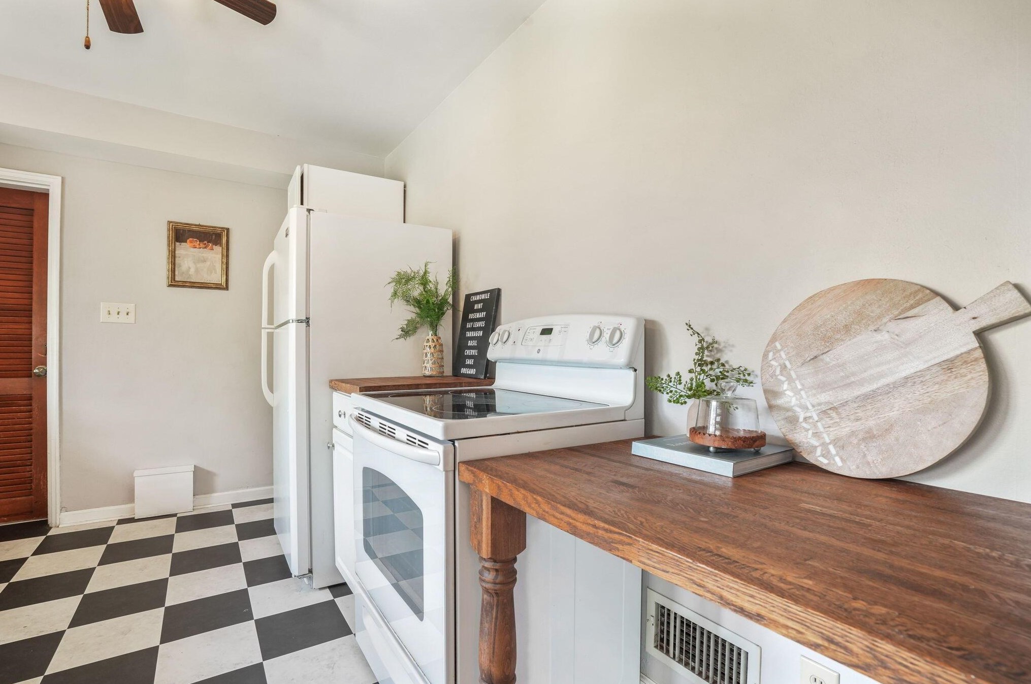 40 Harding Rd, Columbus OH  43209-1522 exterior