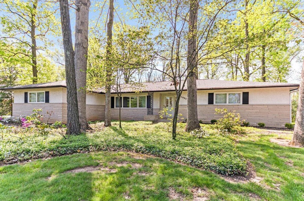 5995 Whitman Rd, Columbus, OH 43213-2184