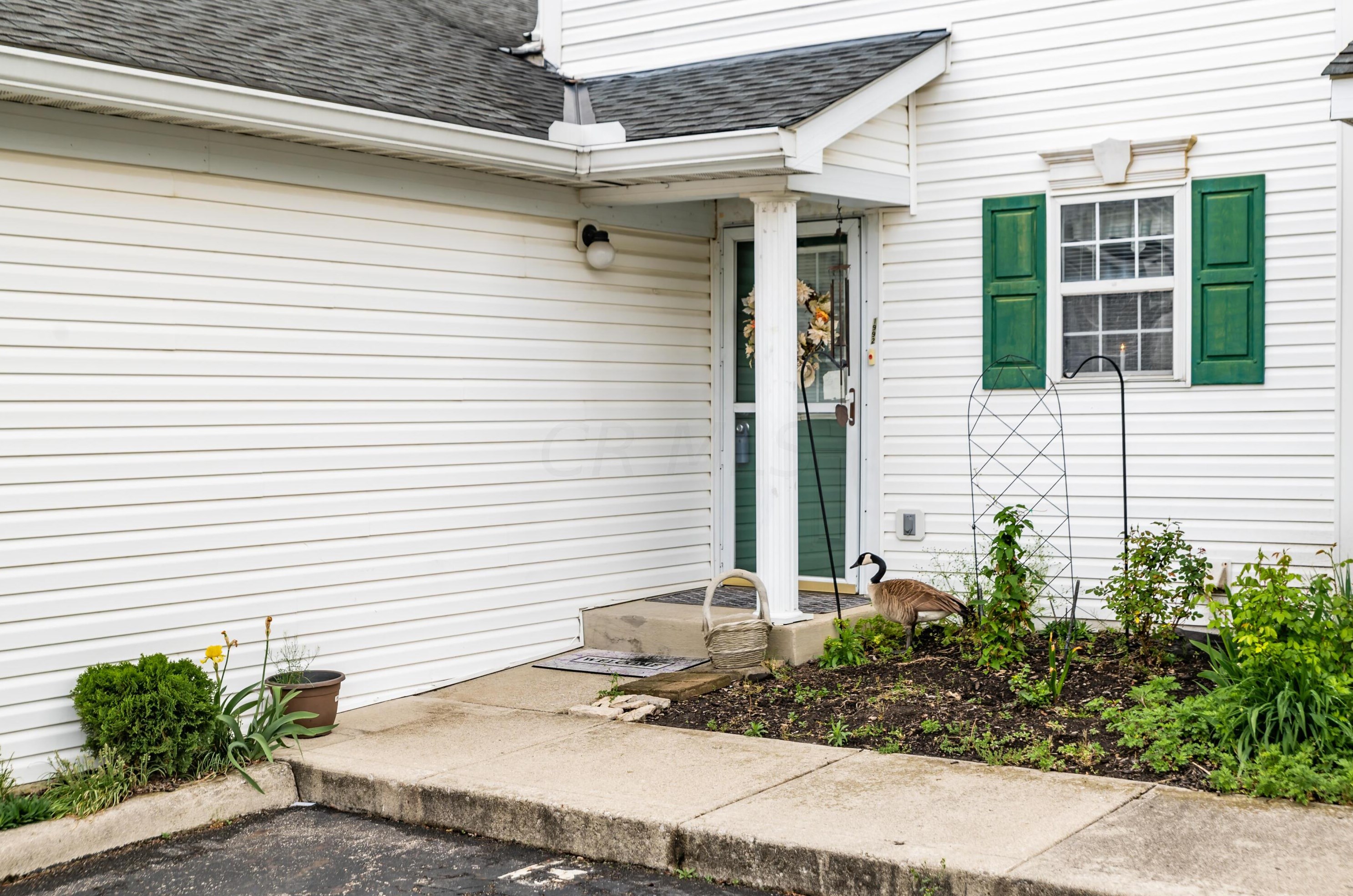 1992 Hoadley Dr #7b, Columbus, OH 43228