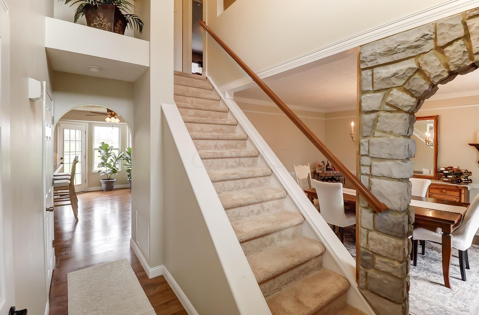 280 Monarch Dr, Pataskala OH  43062-8975 exterior