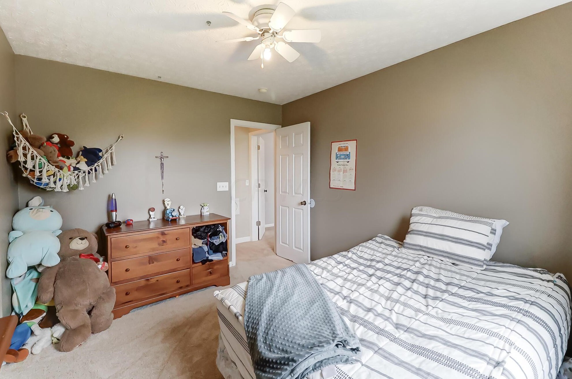 280 Monarch Dr, Pataskala OH  43062-8975 exterior