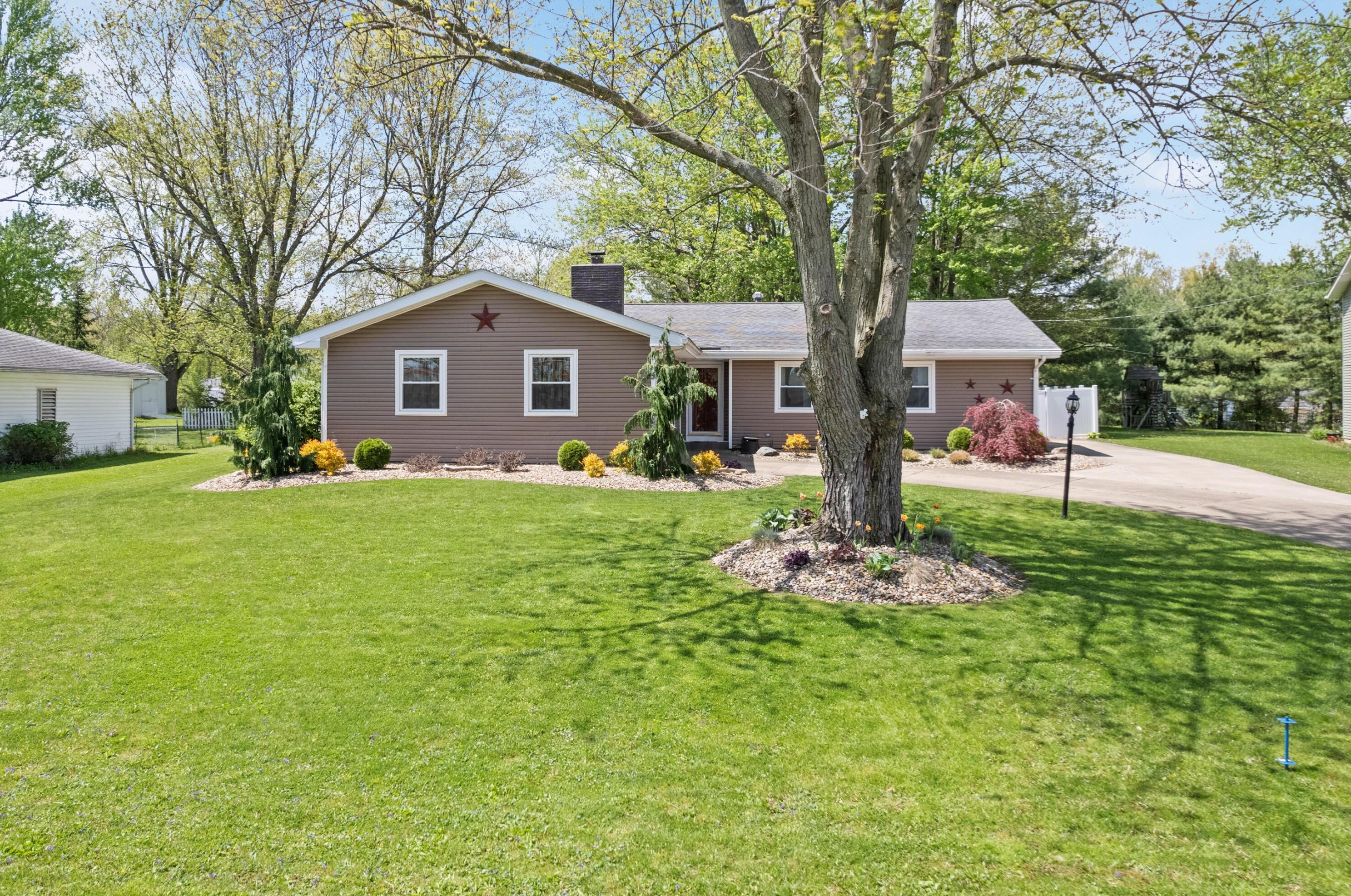 1914 Patricia Ln, Widowville, OH 44805
