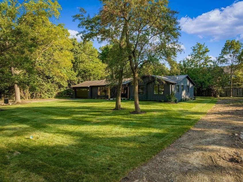 29 Pocono Rd, Columbus OH 43235-5615 exterior