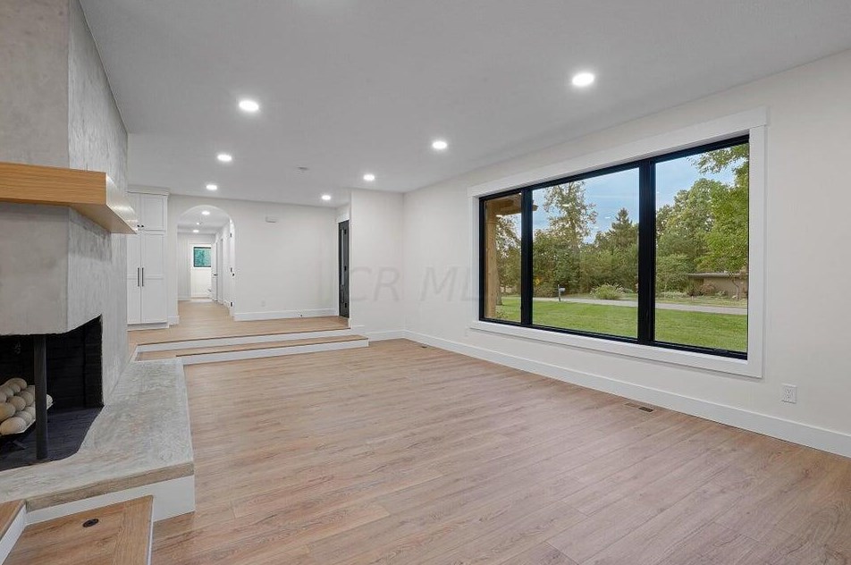 29 Pocono Rd, Columbus OH 43235-5615 exterior