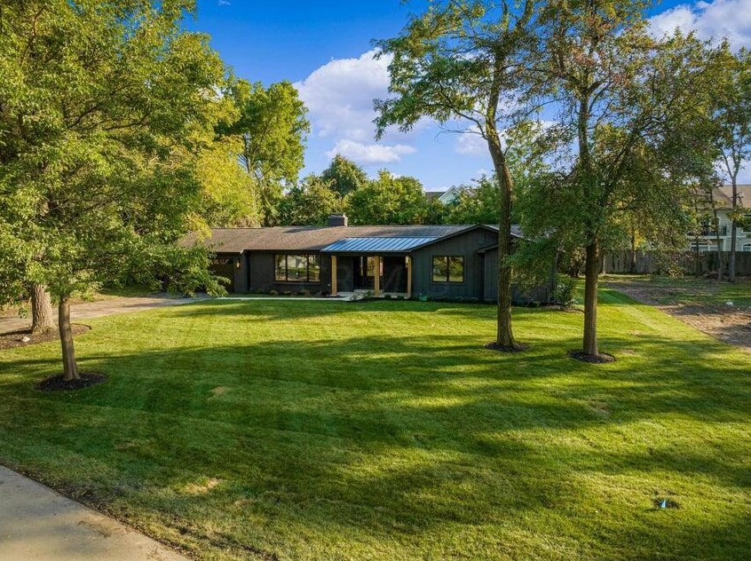 29 Pocono Rd, Columbus OH 43235-5615 exterior