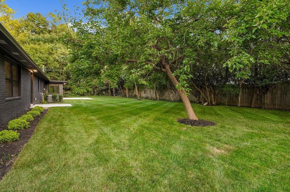 29 Pocono Rd, Columbus OH 43235-5615 exterior