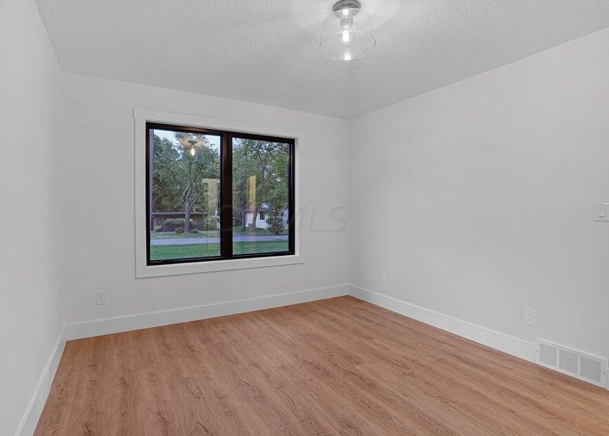 29 Pocono Rd, Columbus OH 43235-5615 exterior