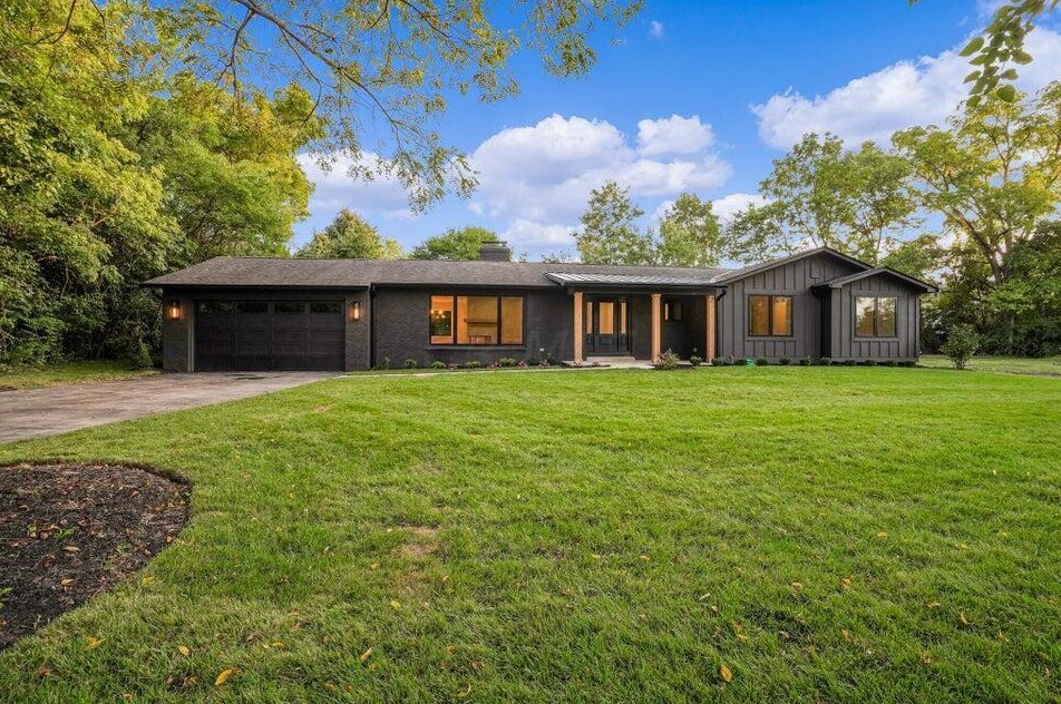 29 Pocono Rd, Columbus OH 43235-5615 exterior