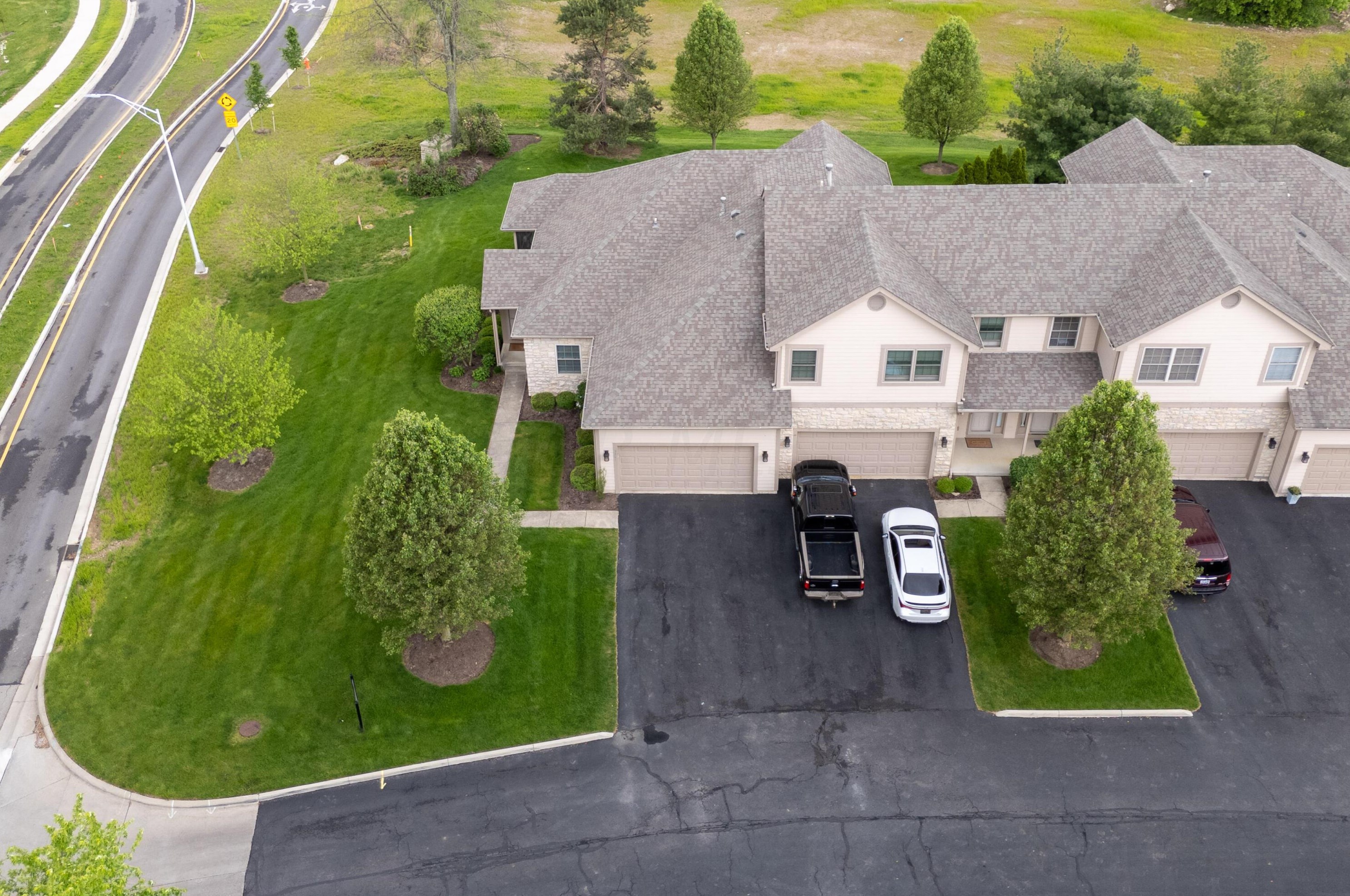5201 Double Eagle Dr, Westerville, OH 43081