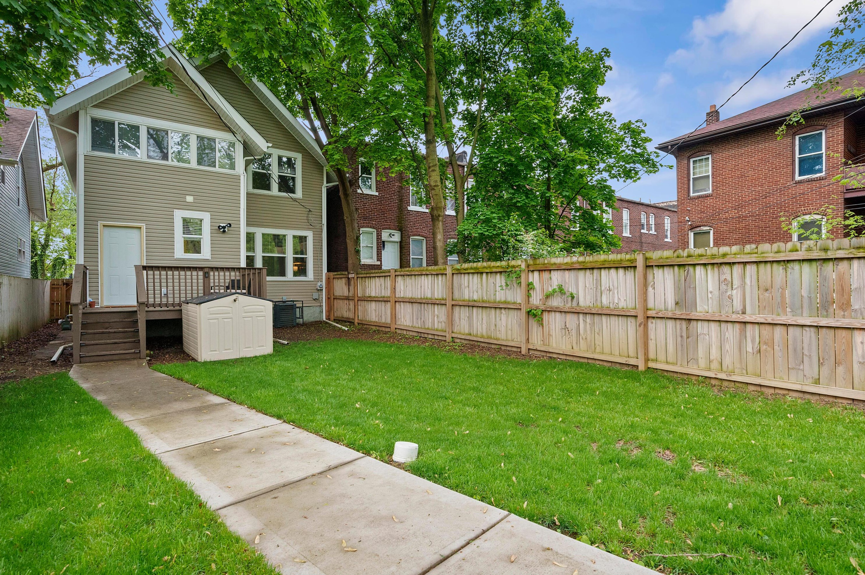 1198 Whittier St, Columbus OH 43206-3271 exterior