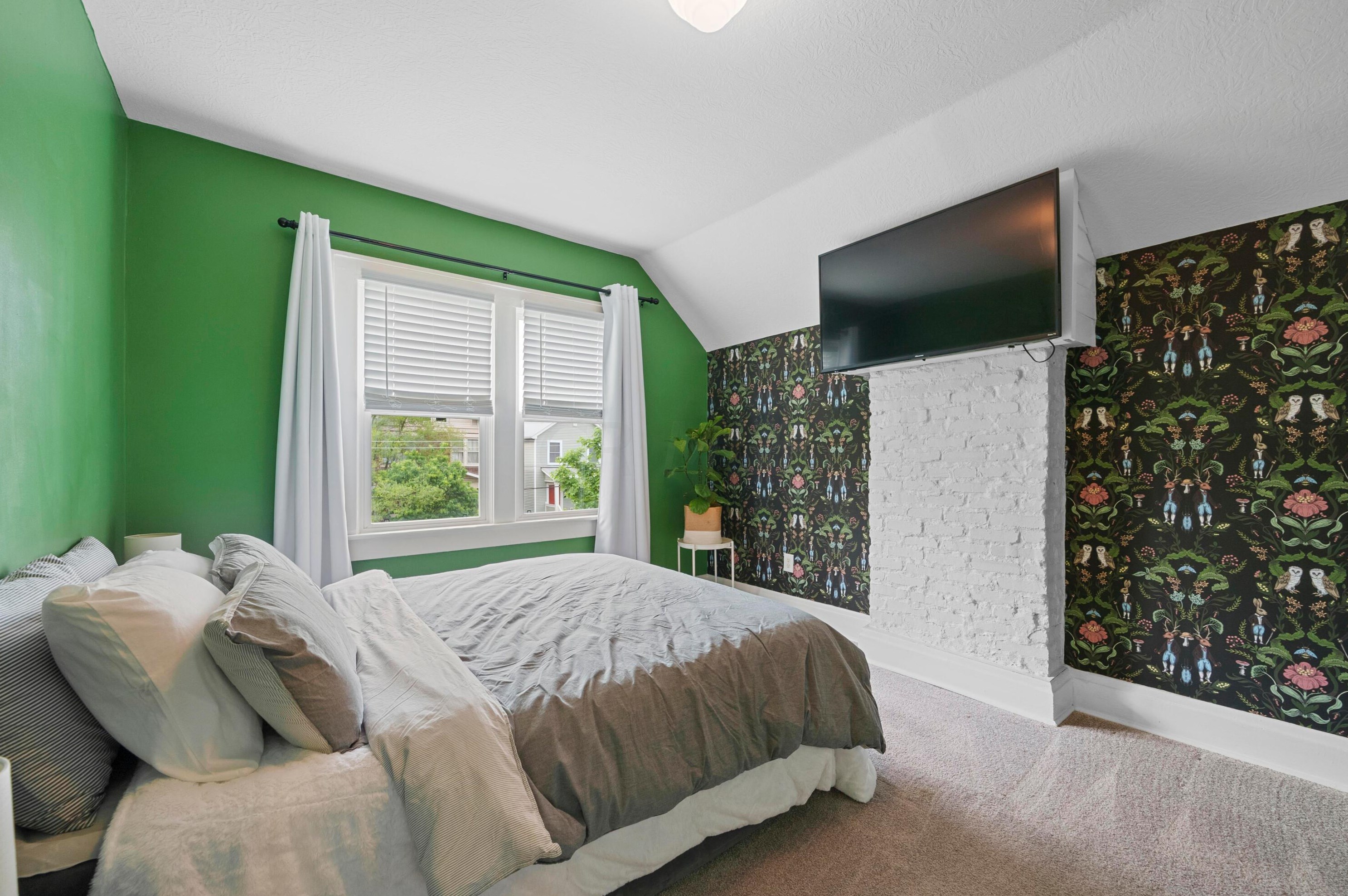 1198 Whittier St, Columbus OH 43206-3271 exterior