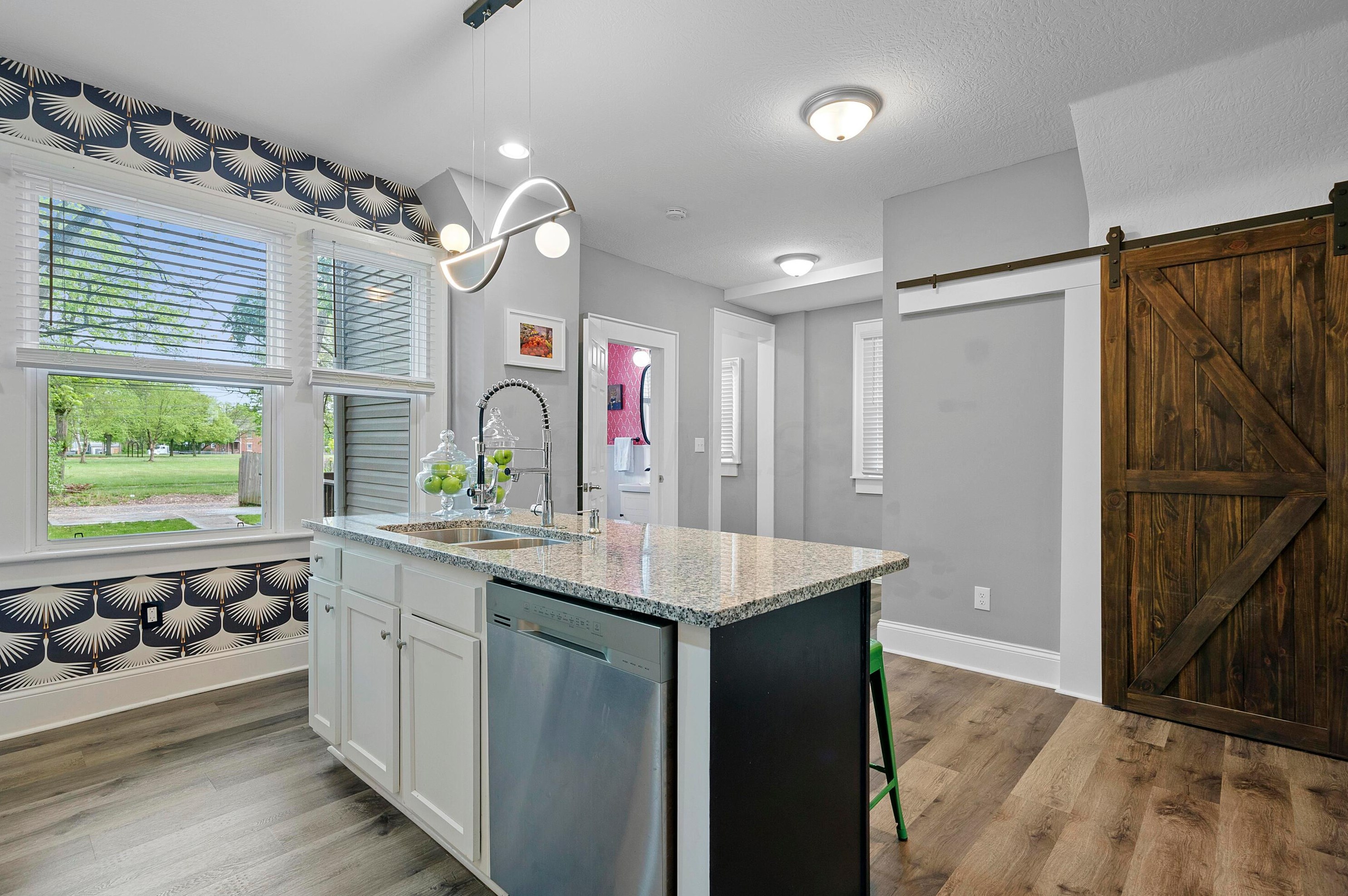 1198 Whittier St, Columbus OH 43206-3271 exterior