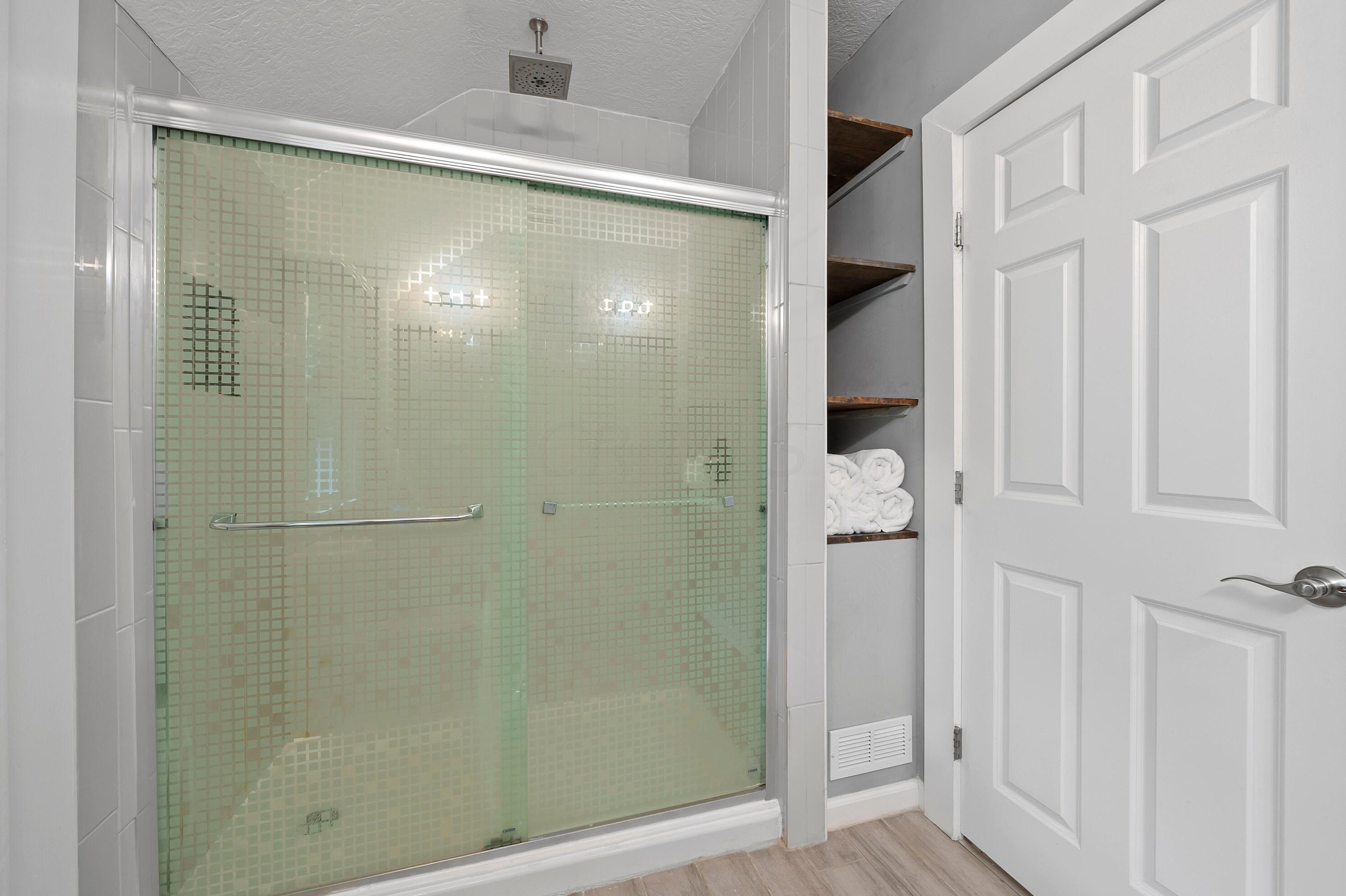 1198 Whittier St, Columbus OH 43206-3271 exterior