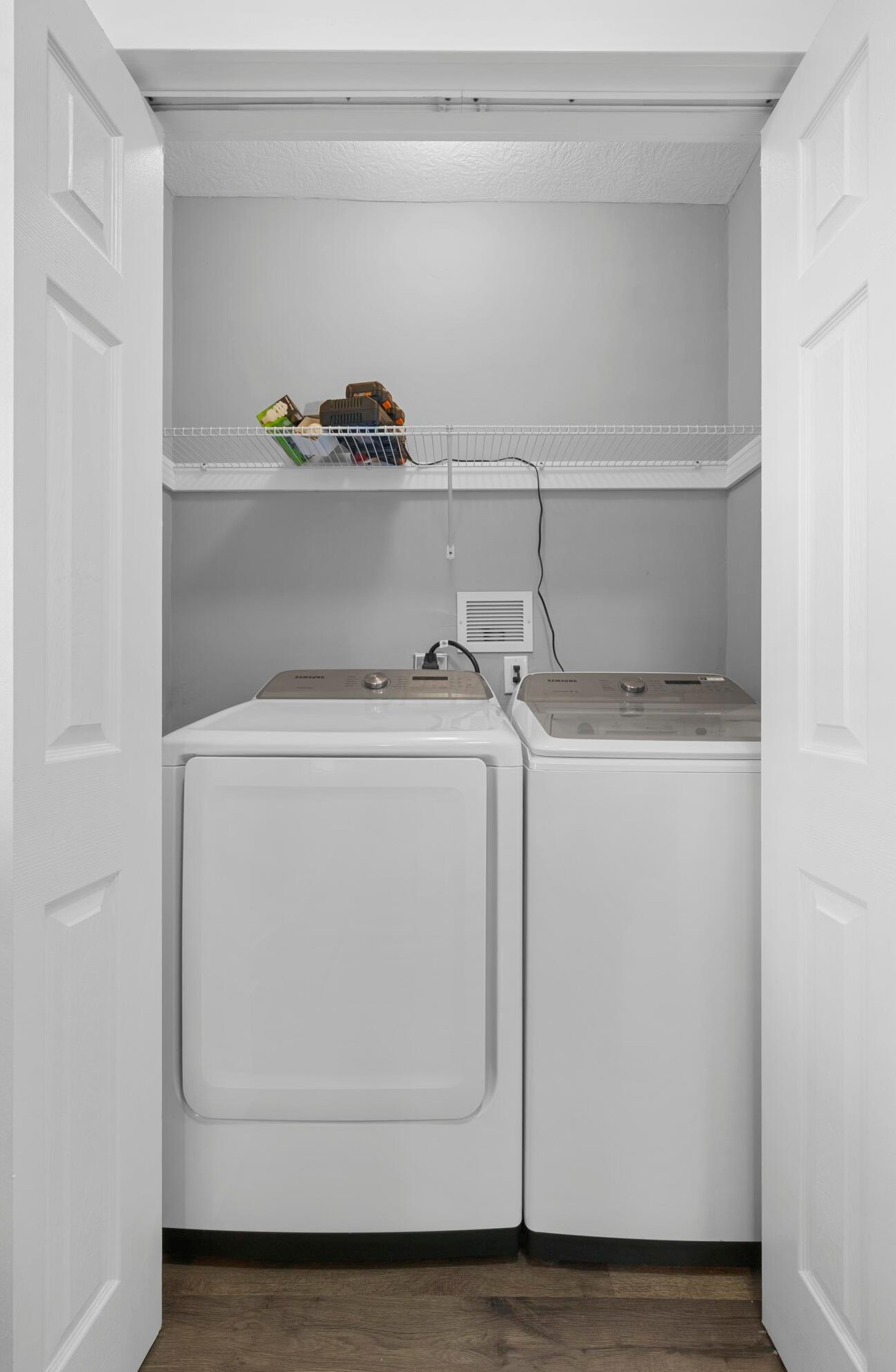 1198 Whittier St, Columbus OH 43206-3271 exterior