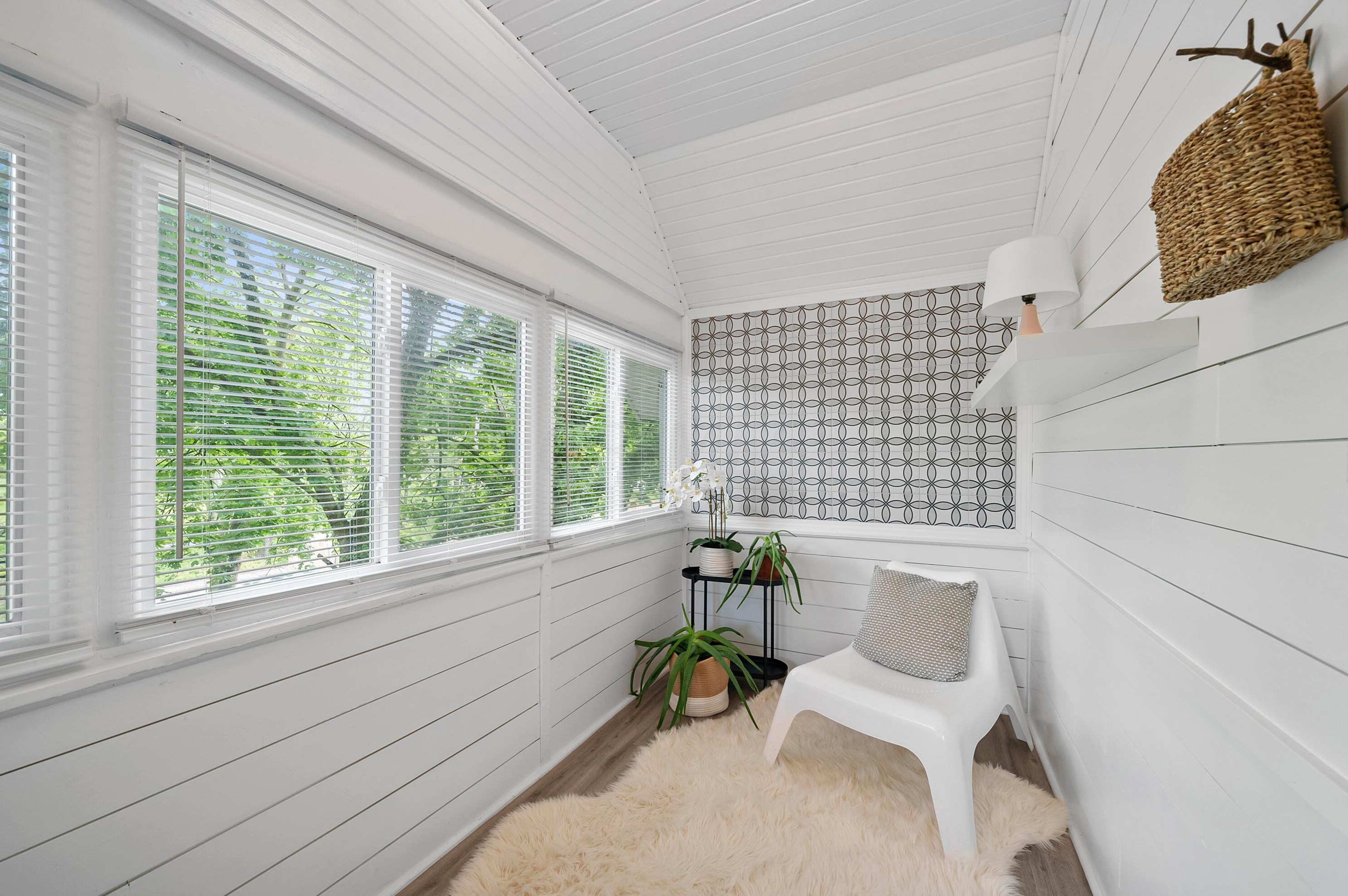 1198 Whittier St, Columbus OH 43206-3271 exterior