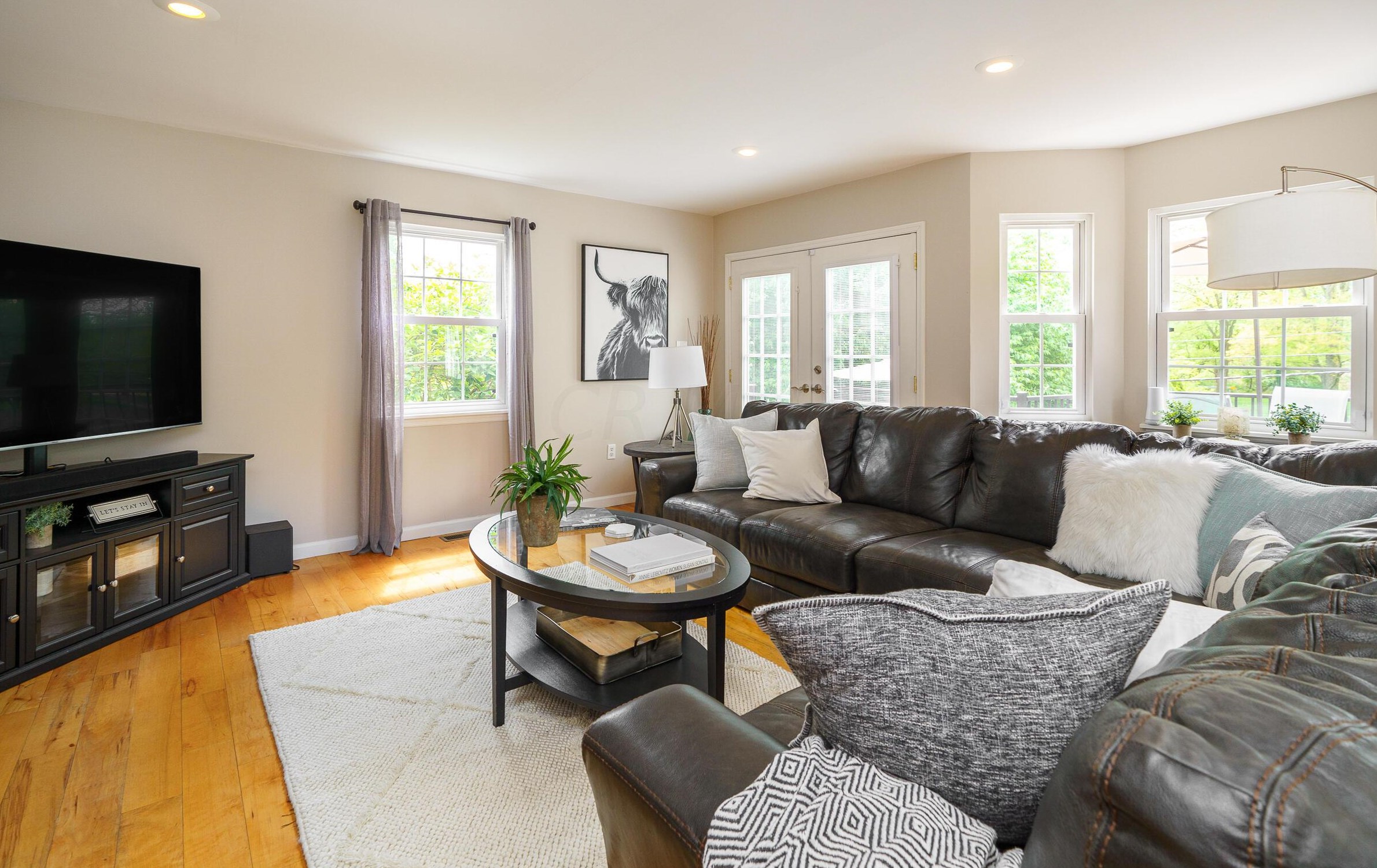 4519 Olentangy Blvd, Columbus OH  43214-2512 exterior