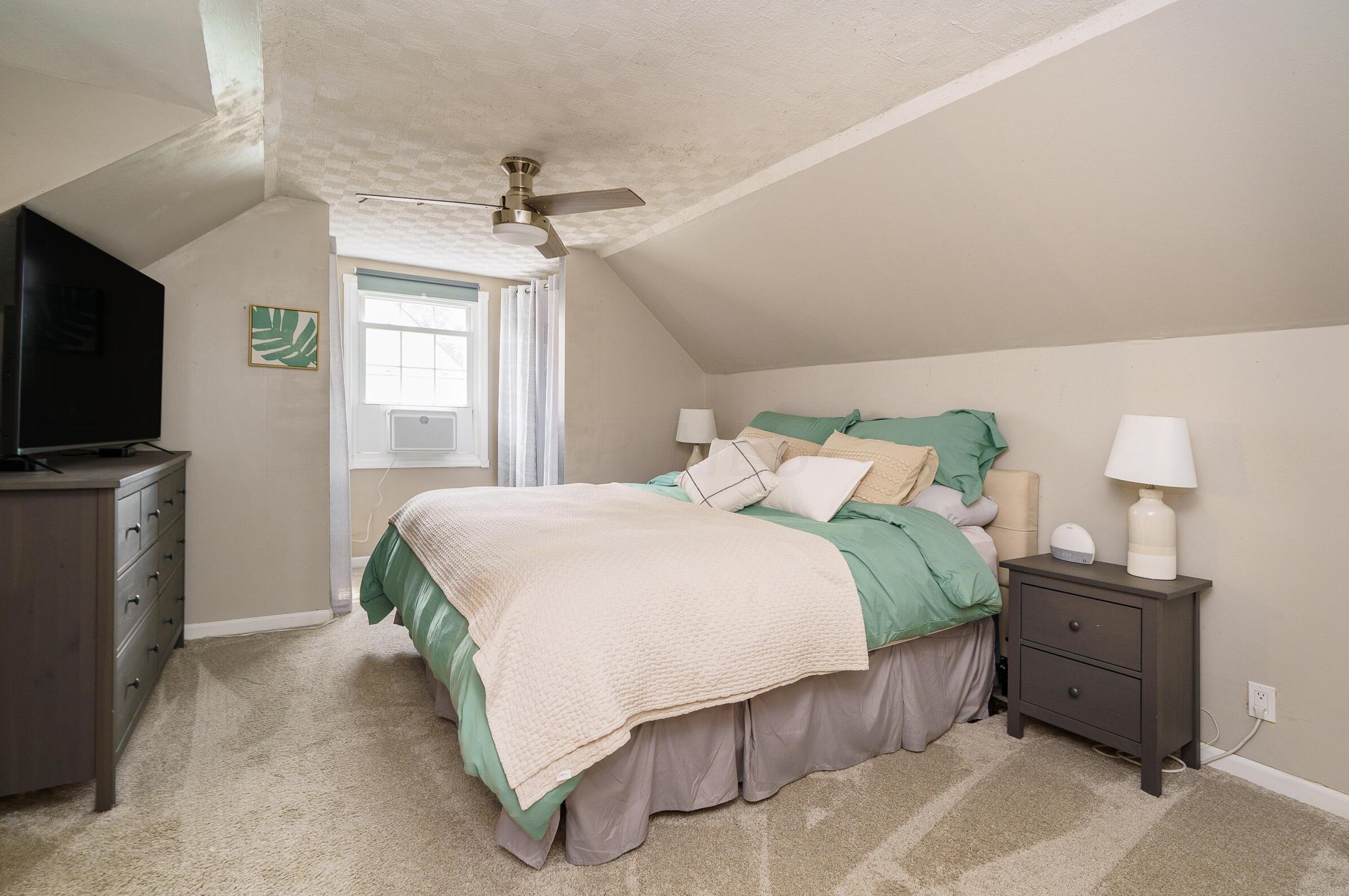 4519 Olentangy Blvd, Columbus OH  43214-2512 exterior