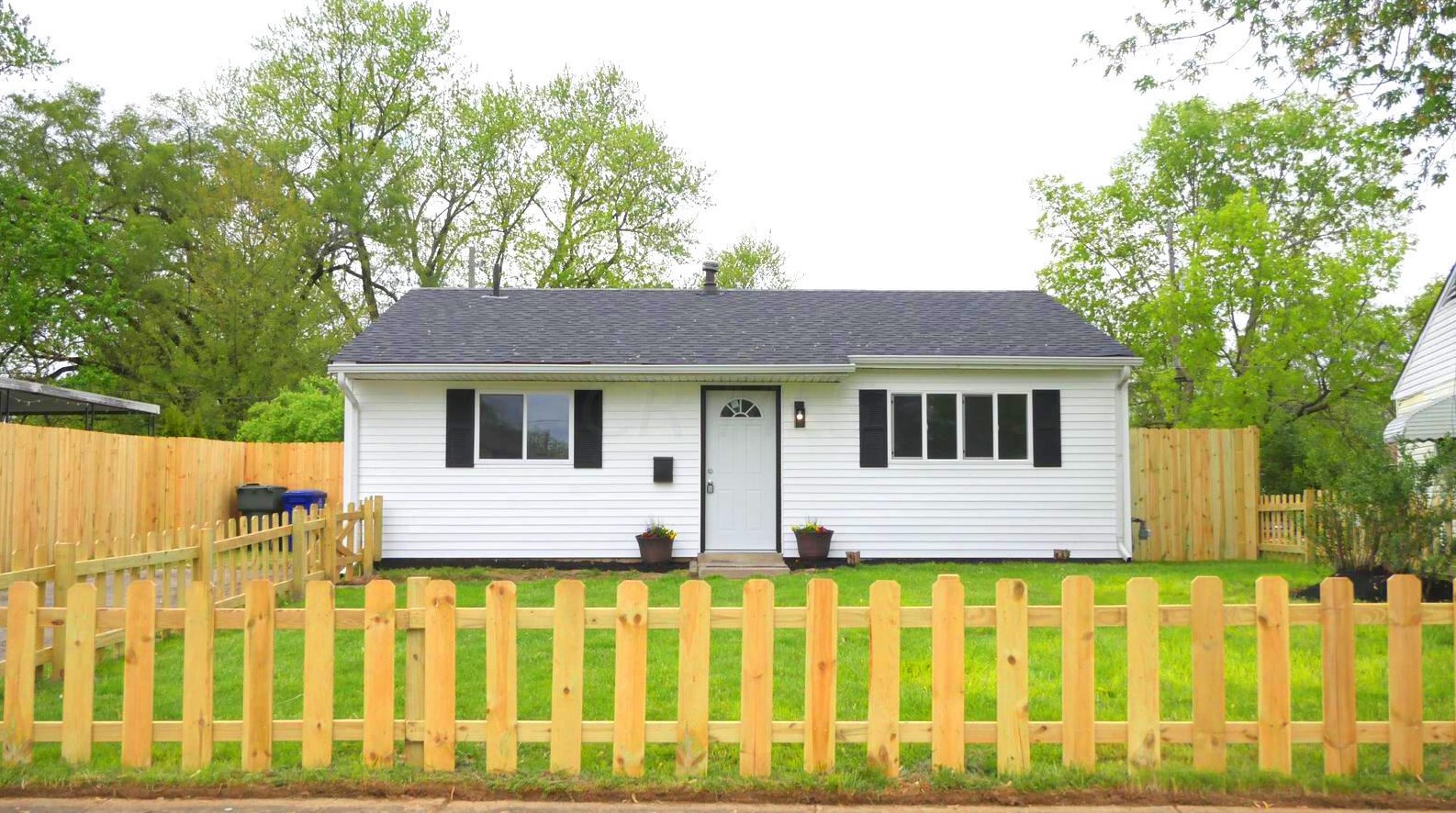 3121 Huntington Dr, Columbus, OH 43207