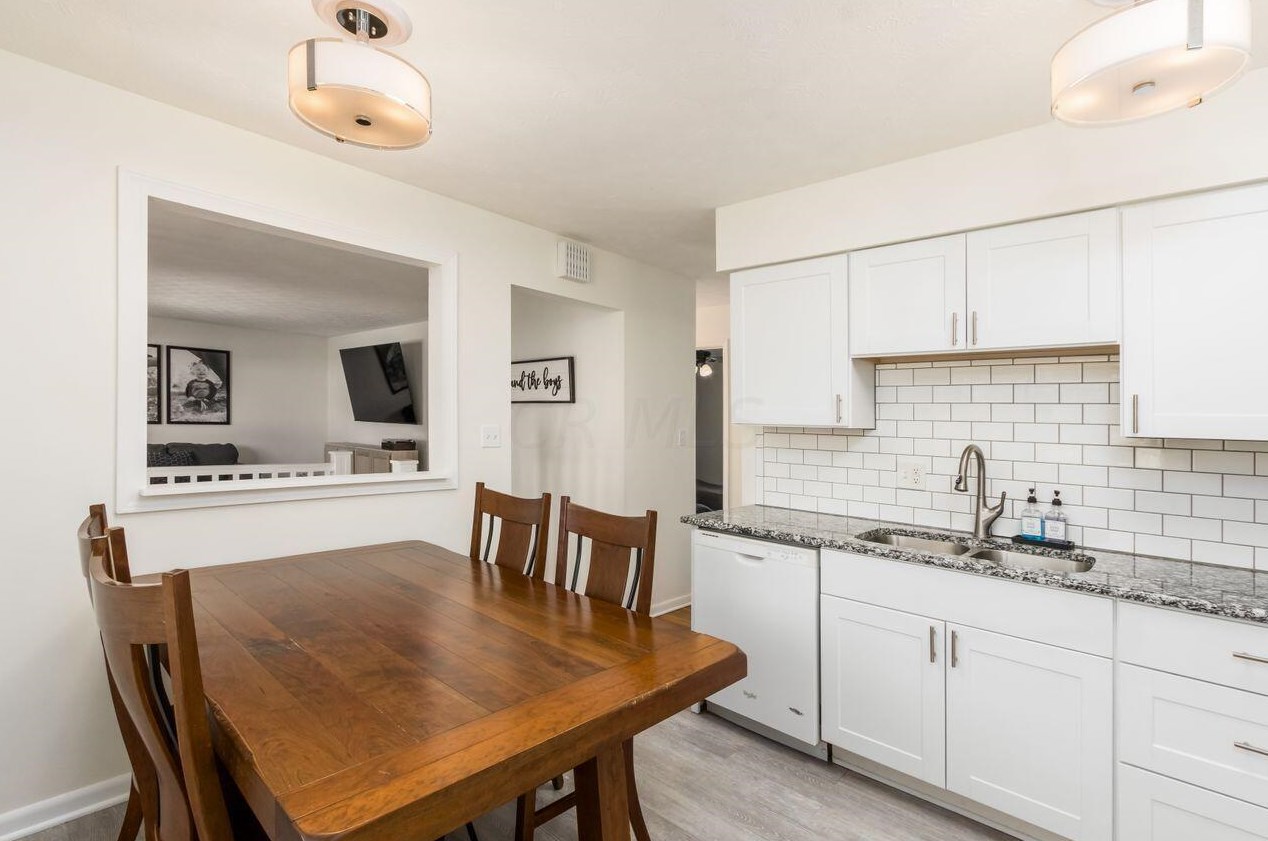 3585 Karikal Ct, Westerville OH  43081-4021 exterior