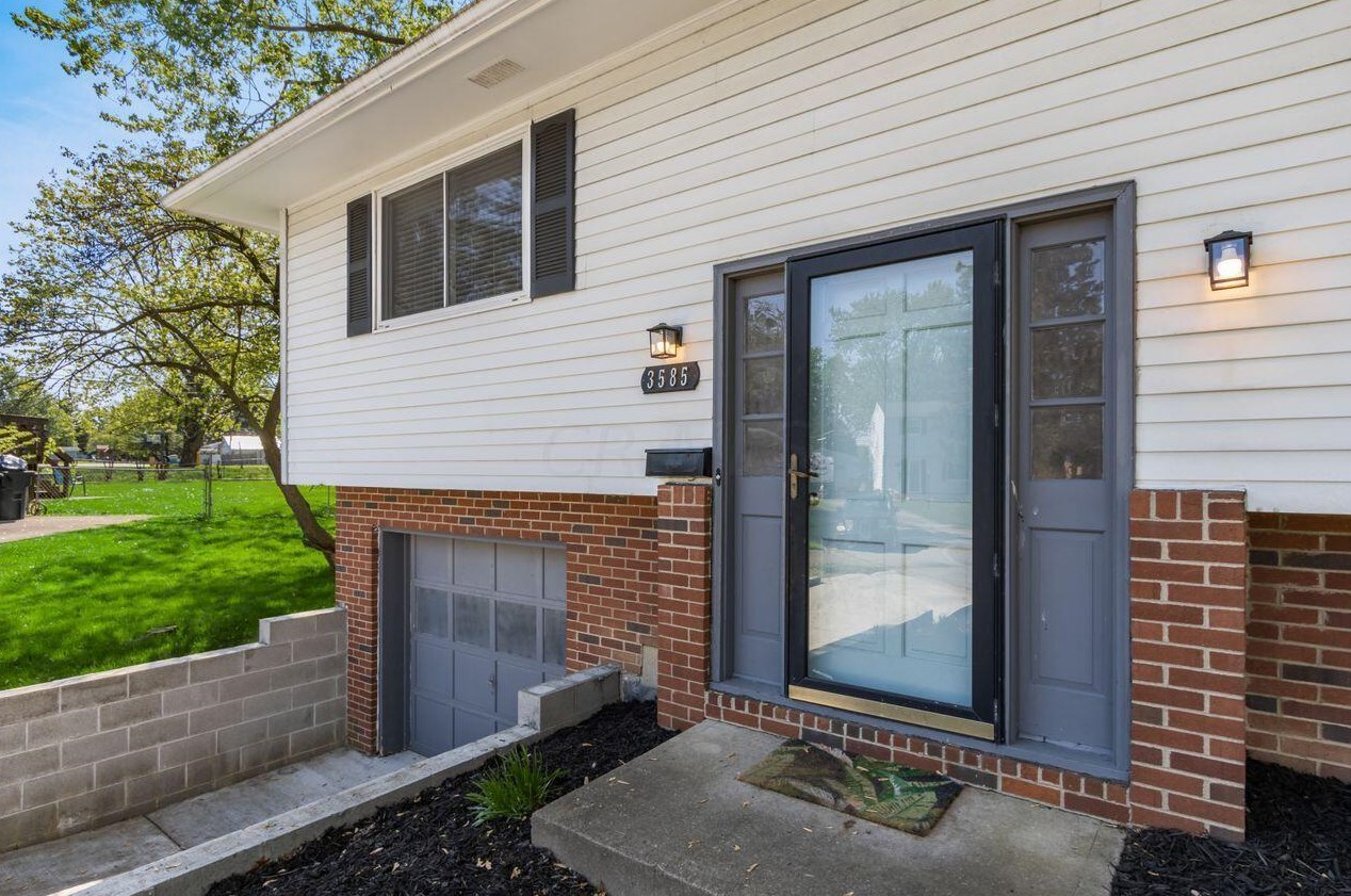 3585 Karikal Ct, Westerville OH  43081-4021 exterior