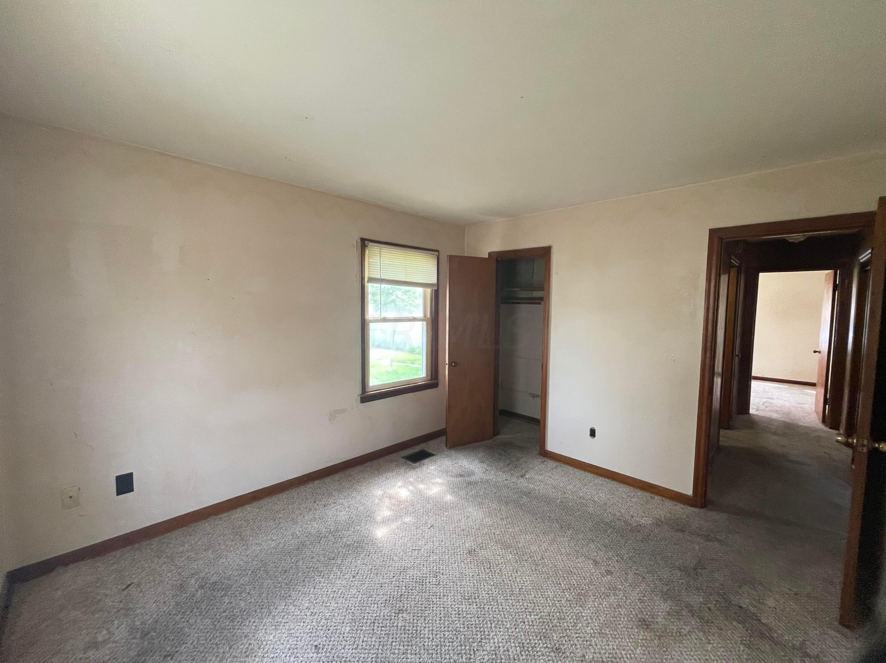 712 Elm St, Washington Ch OH  43160-2060 exterior