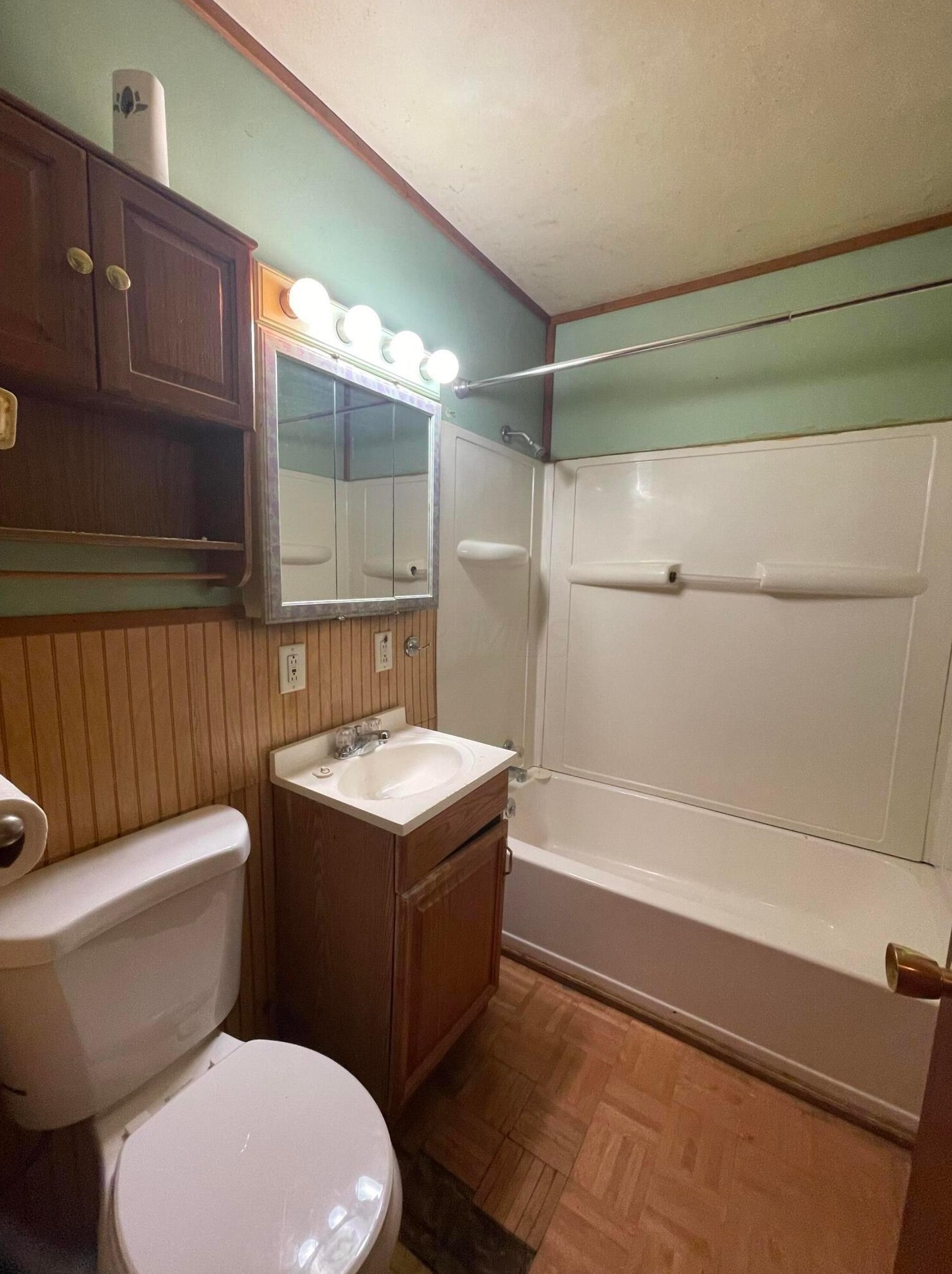 712 Elm St, Washington Ch OH  43160-2060 exterior