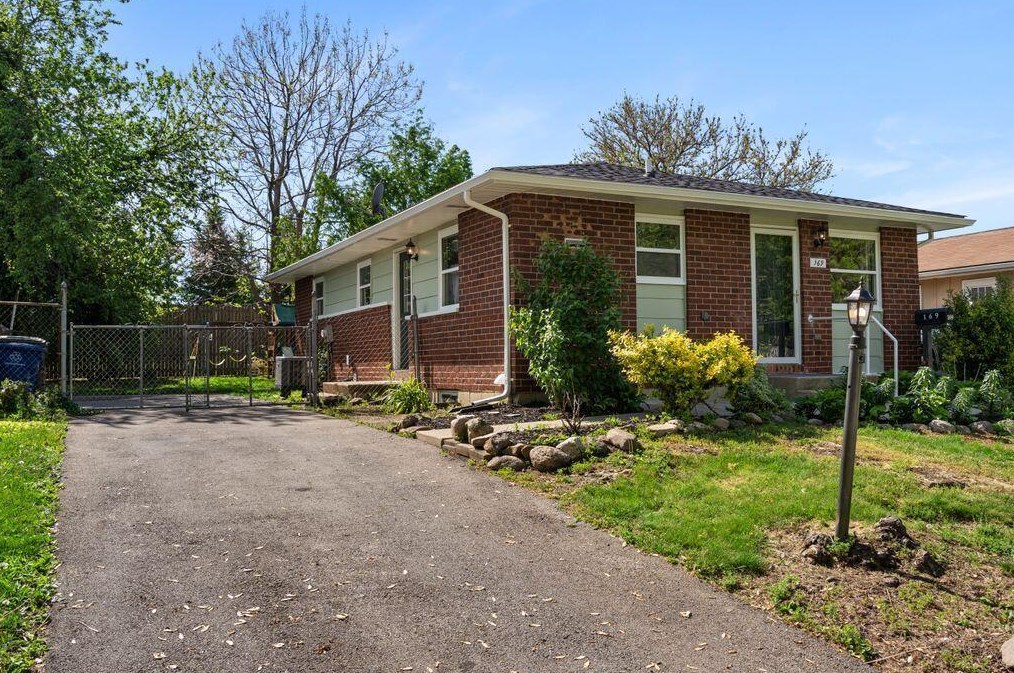 169 Tishman St, Columbus, OH 43228-1435