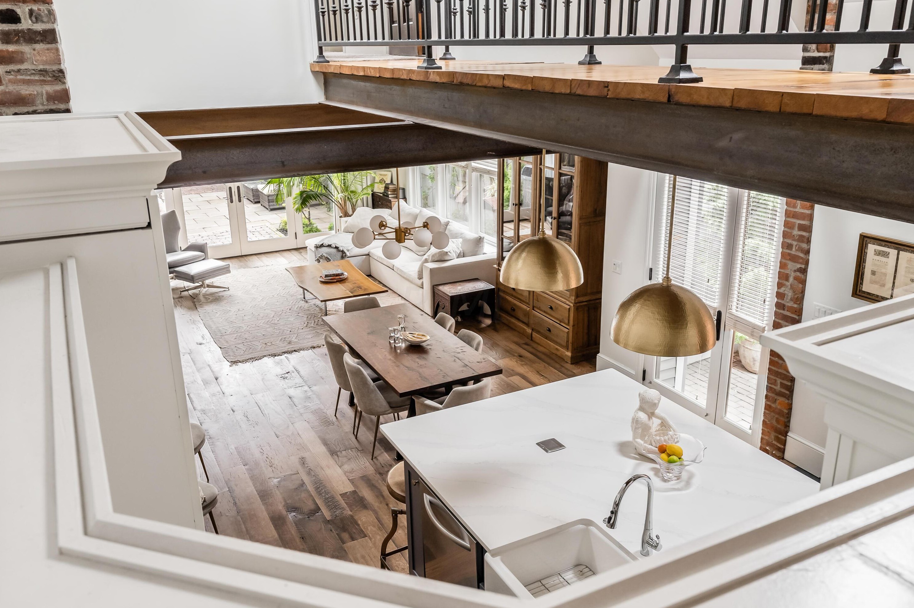 630 Mohawk St, Columbus OH  43206-1153 exterior