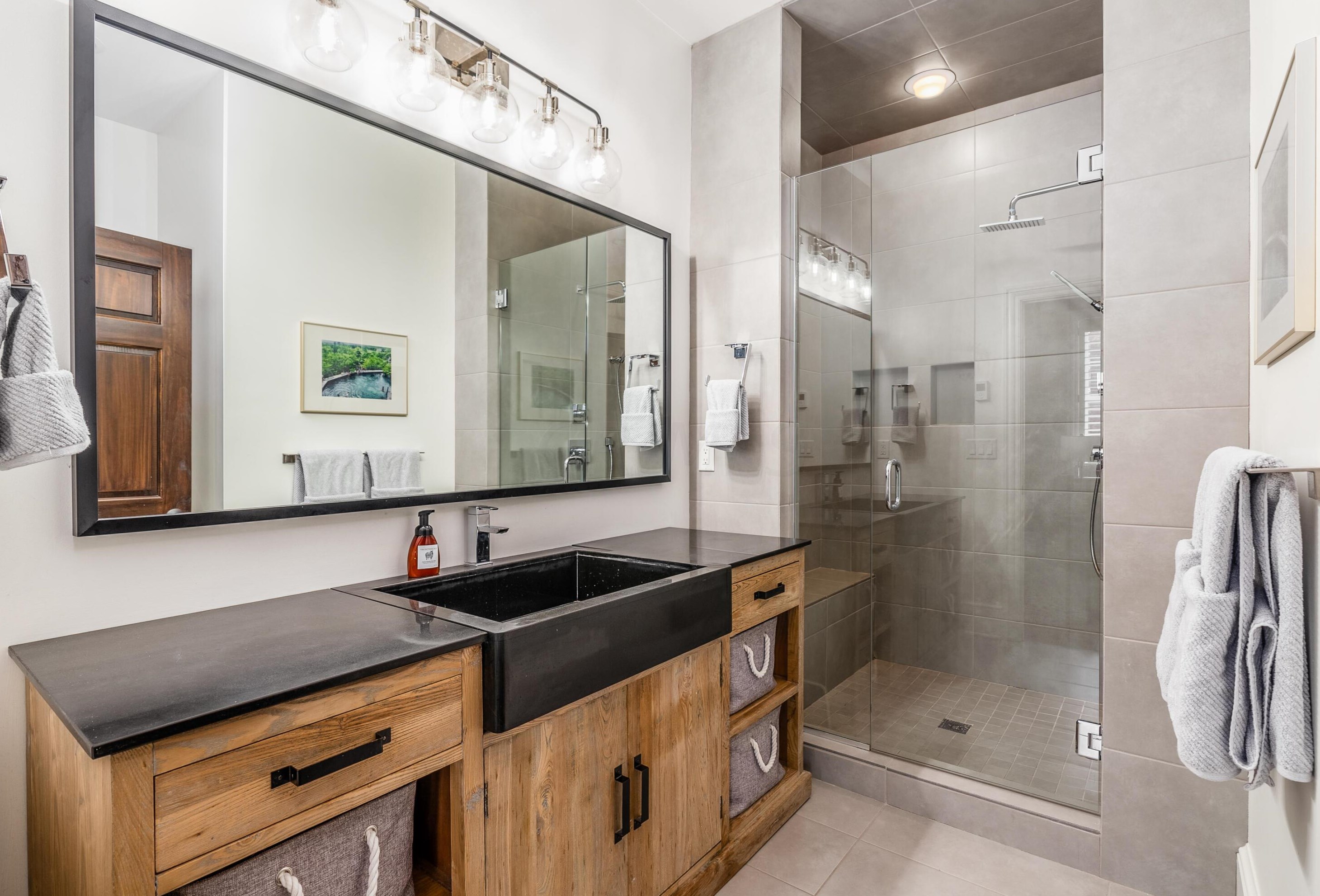 630 Mohawk St, Columbus OH  43206-1153 exterior