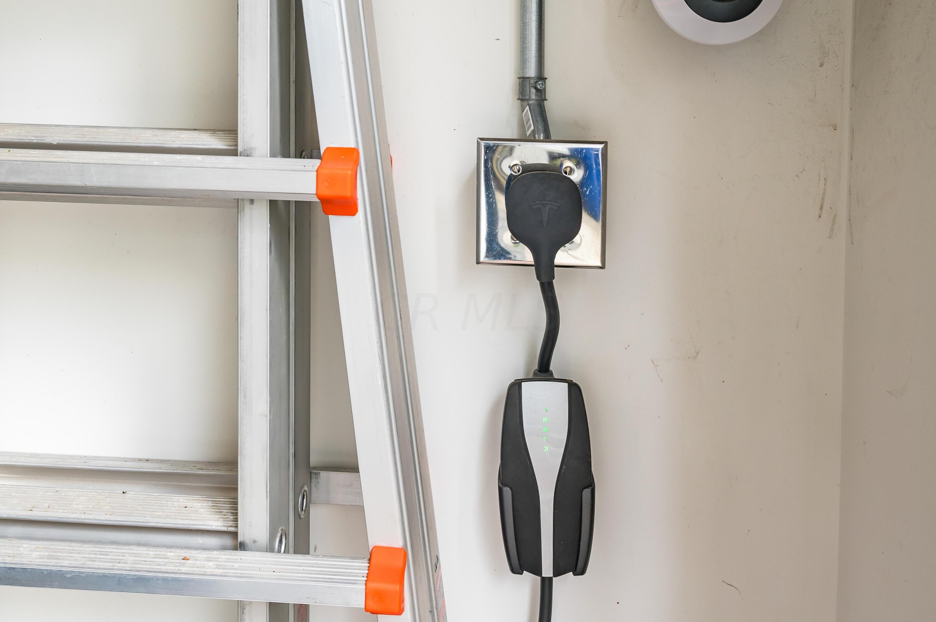 630 Mohawk St, Columbus OH  43206-1153 exterior