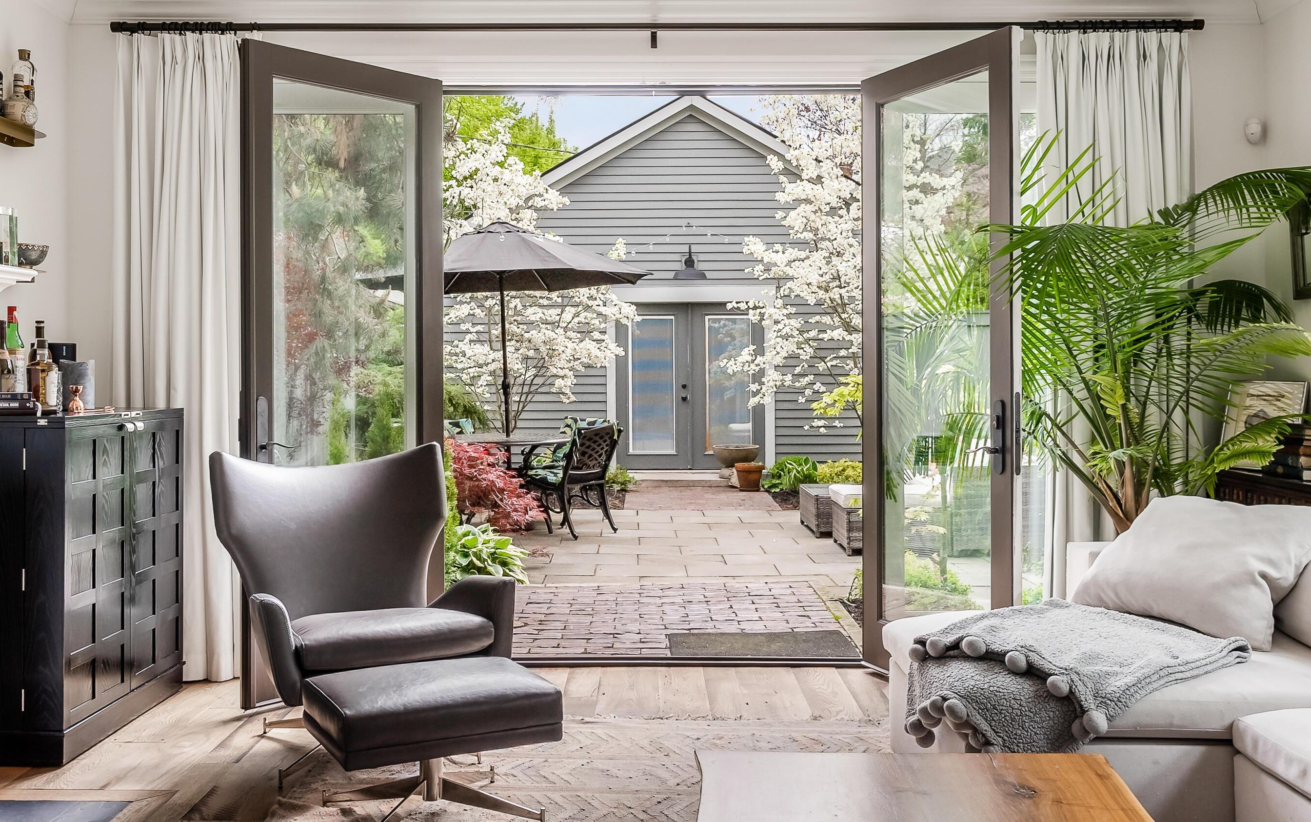 630 Mohawk St, Columbus OH  43206-1153 exterior