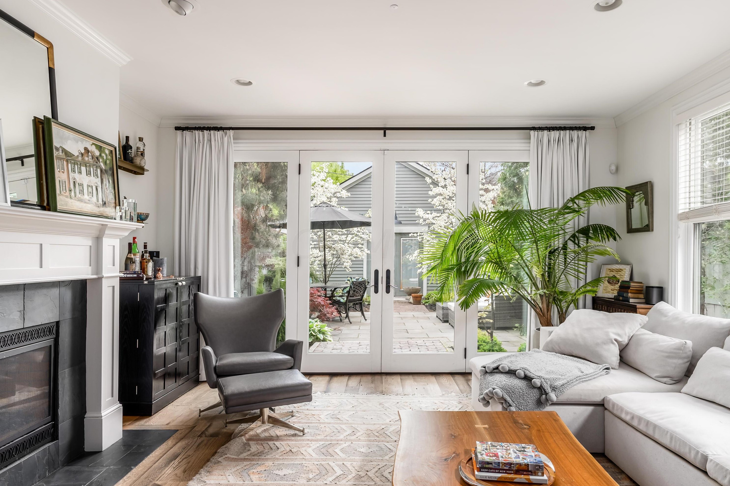 630 Mohawk St, Columbus OH  43206-1153 exterior