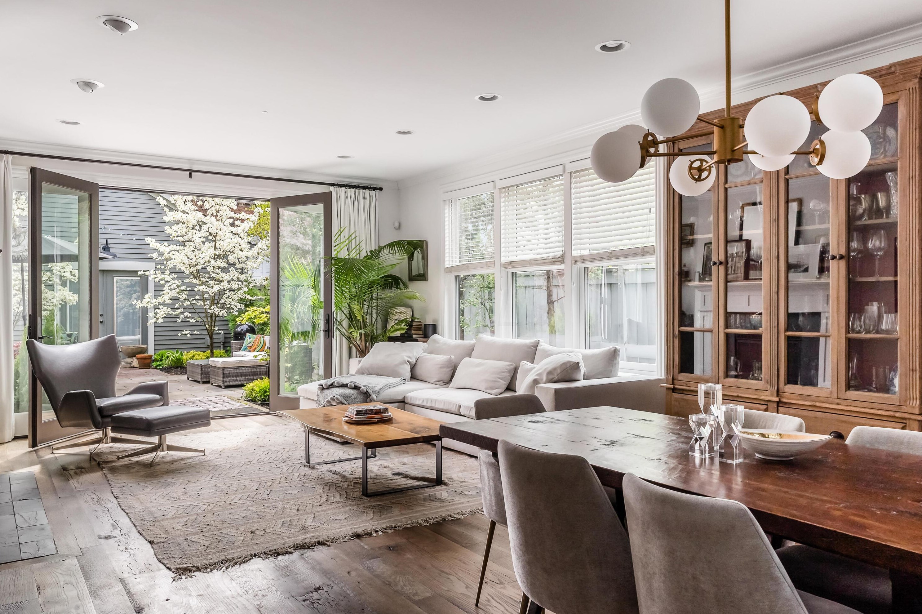 630 Mohawk St, Columbus OH  43206-1153 exterior