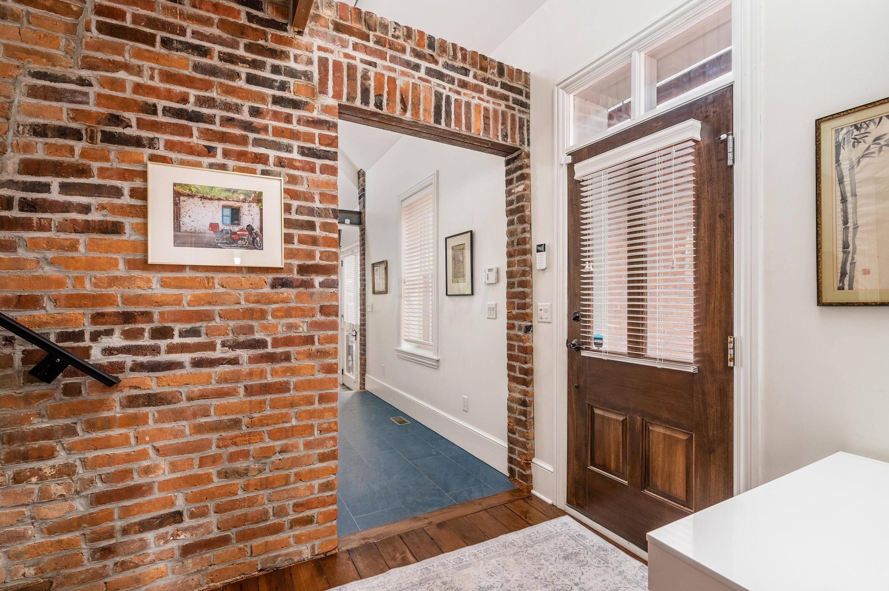 630 Mohawk St, Columbus OH  43206-1153 exterior