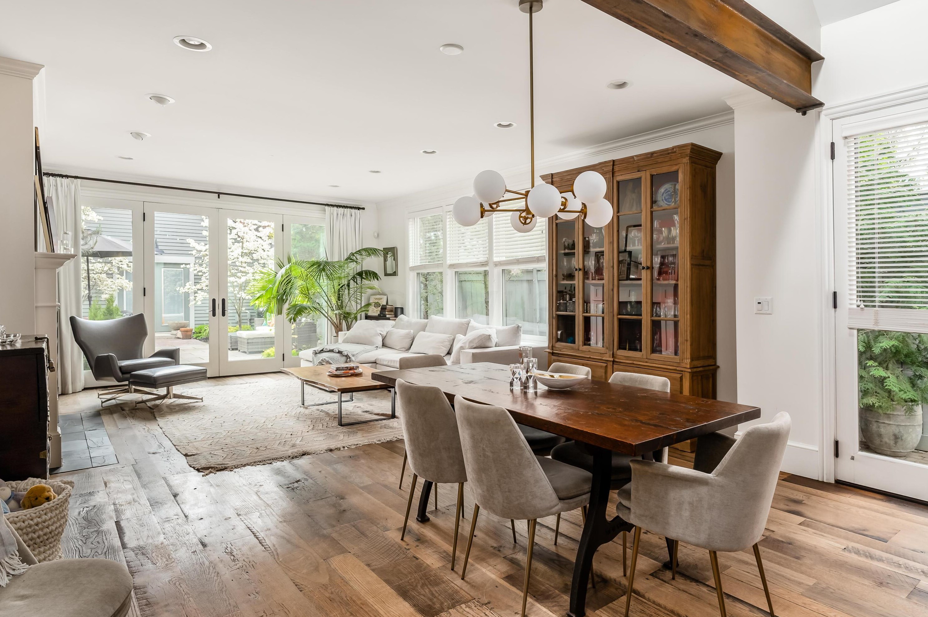 630 Mohawk St, Columbus OH  43206-1153 exterior