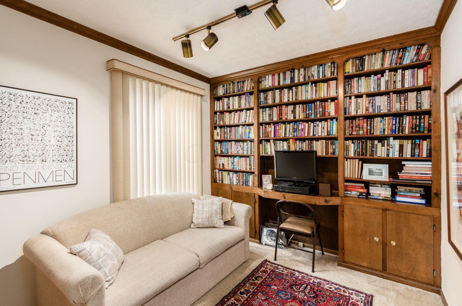 1000 Ravine Ridge Dr, Columbus OH  43085-2907 exterior